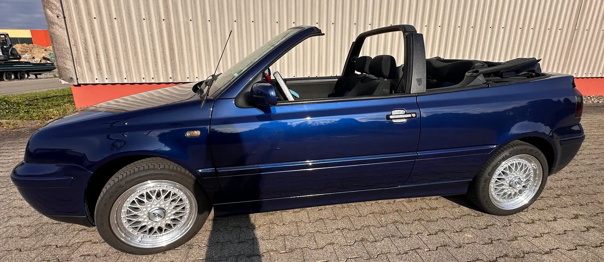 Volkswagen Golf Cabriolet Golf Cabrio 1.8 Classicline Blau - 2