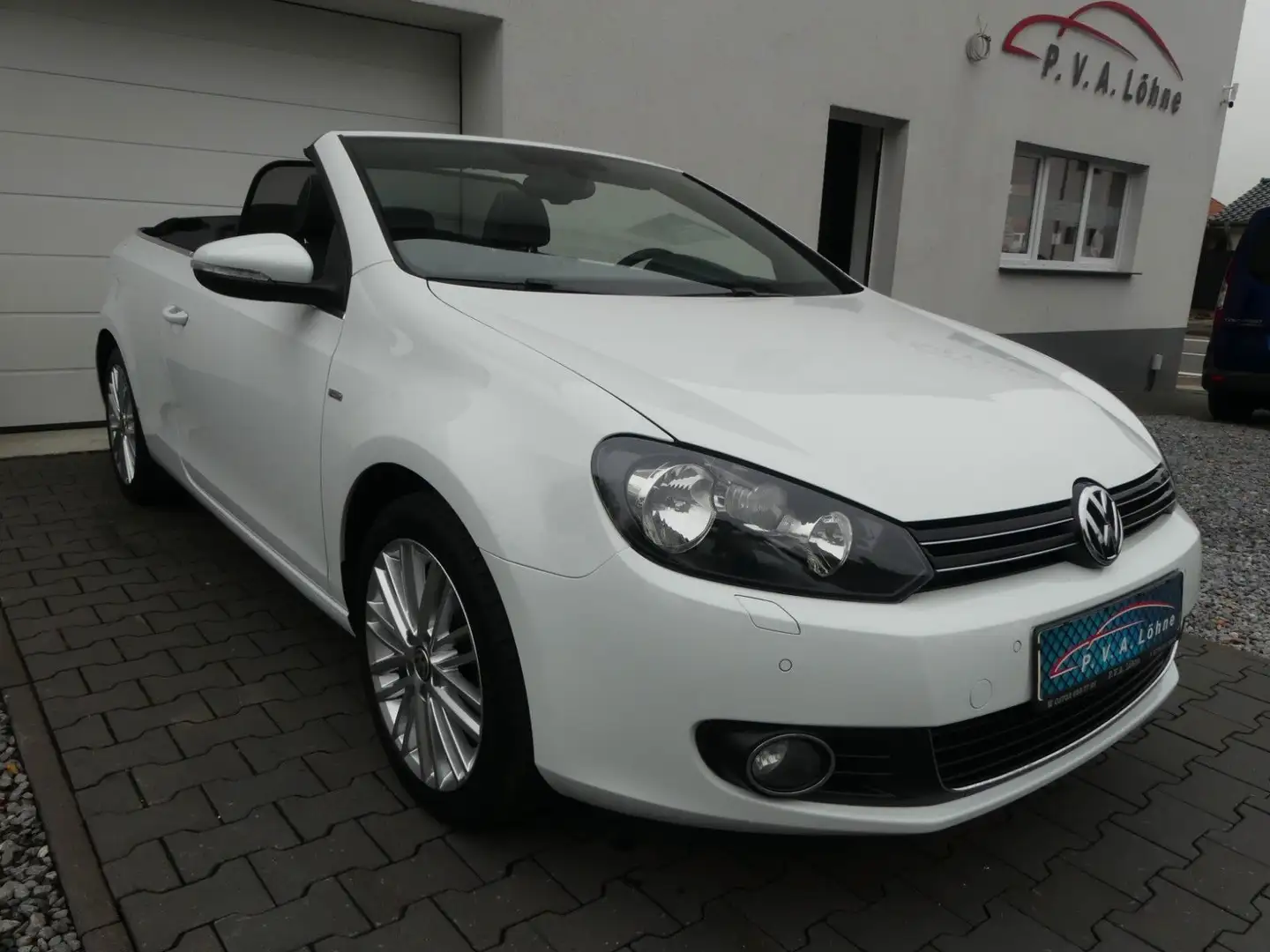 Volkswagen Golf VI Cabrio Cup 1. HD | Navi | SHZ | PDC |AHK Weiß - 1