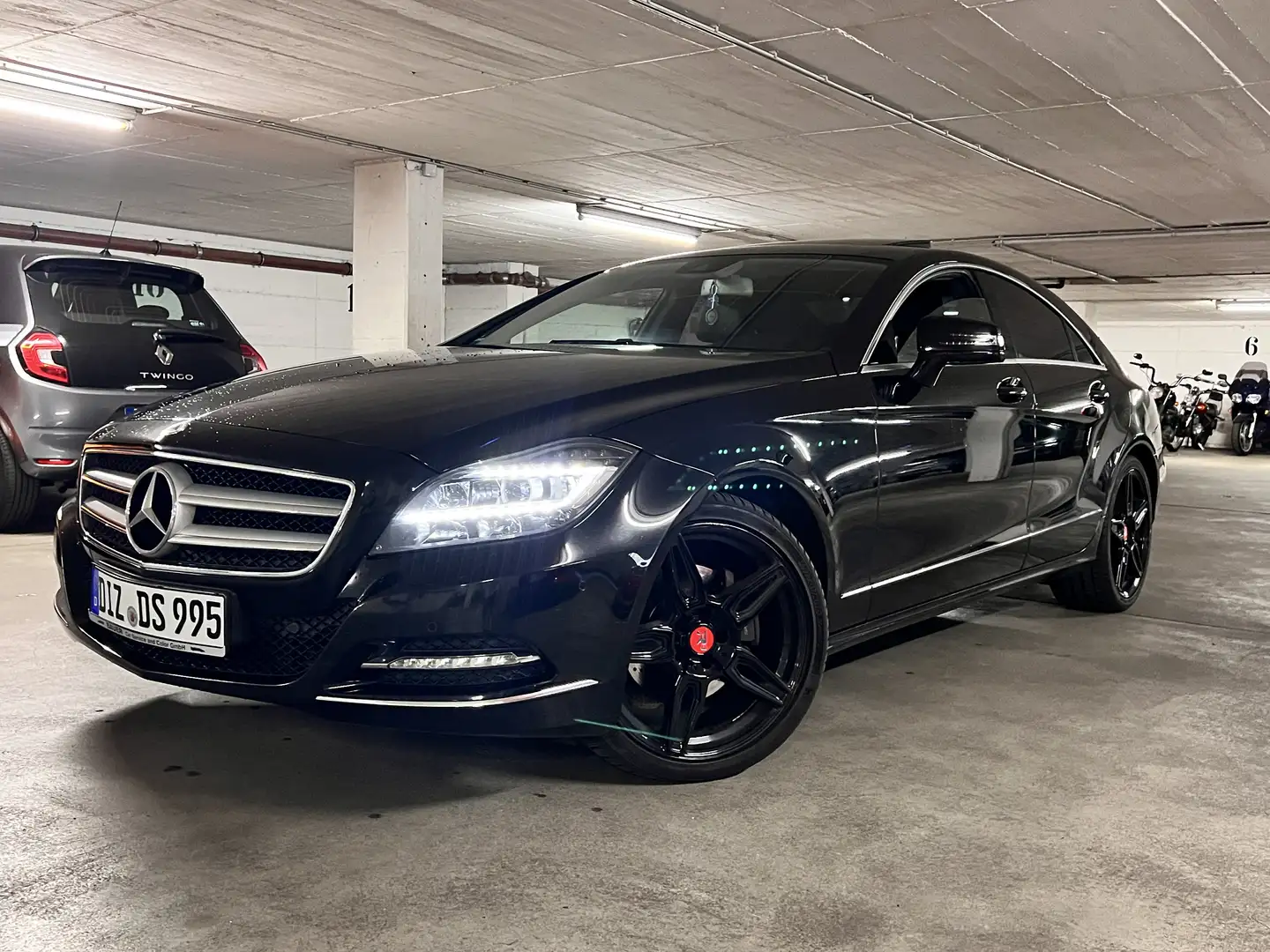 Mercedes-Benz CLS 350 CLS 350 CDI BE (218.323) Schwarz - 1