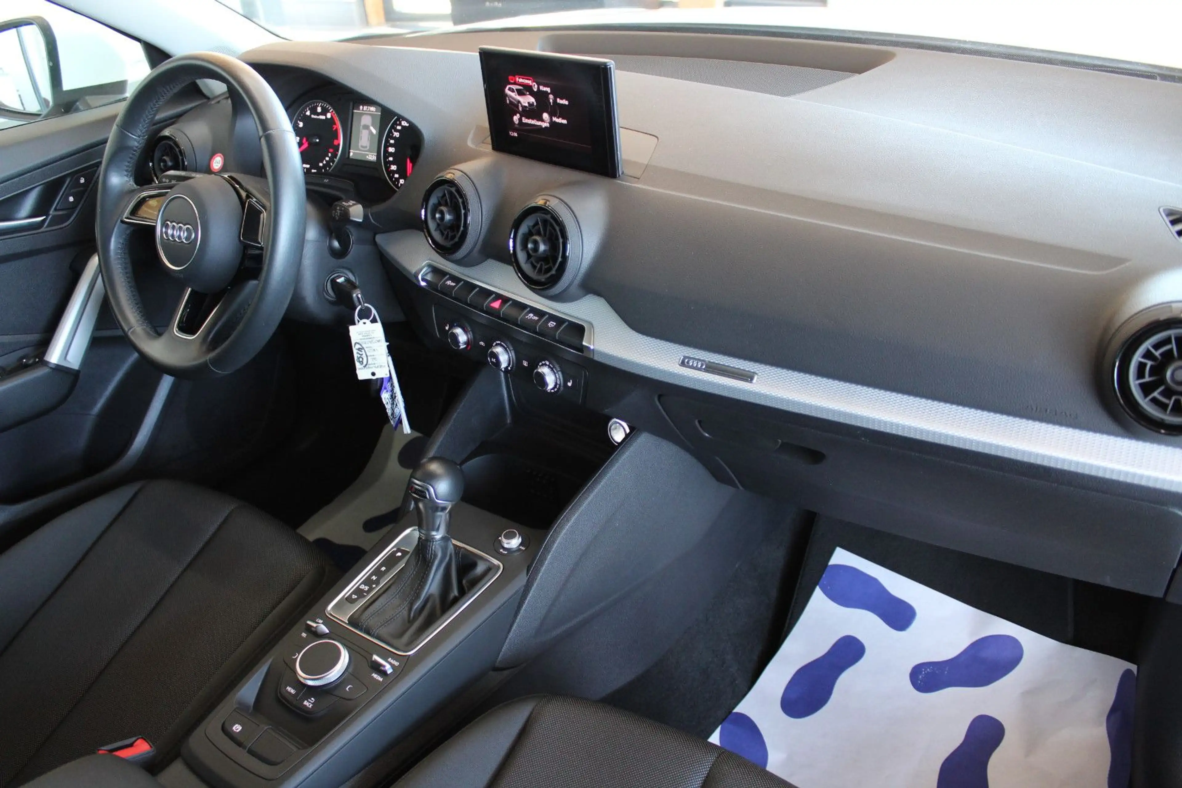 Audi Q2 1.0 TFSI S tronic ultra*KLIMA*1.HAND* — photo 12