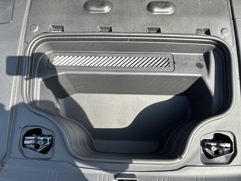 Audi S6 e-tron — photo 16