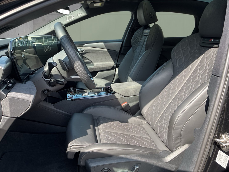 Audi S6 e-tron — photo 12