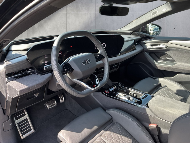 Audi S6 e-tron — photo 15