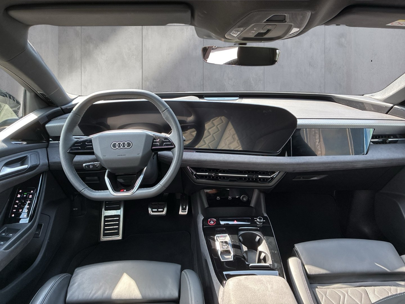 Audi S6 e-tron — photo 11