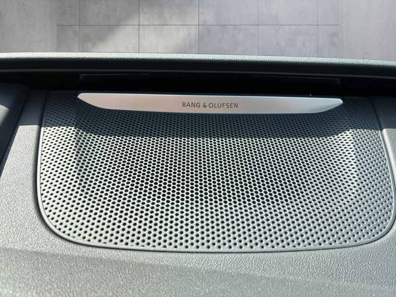 Audi S6 e-tron — photo 26