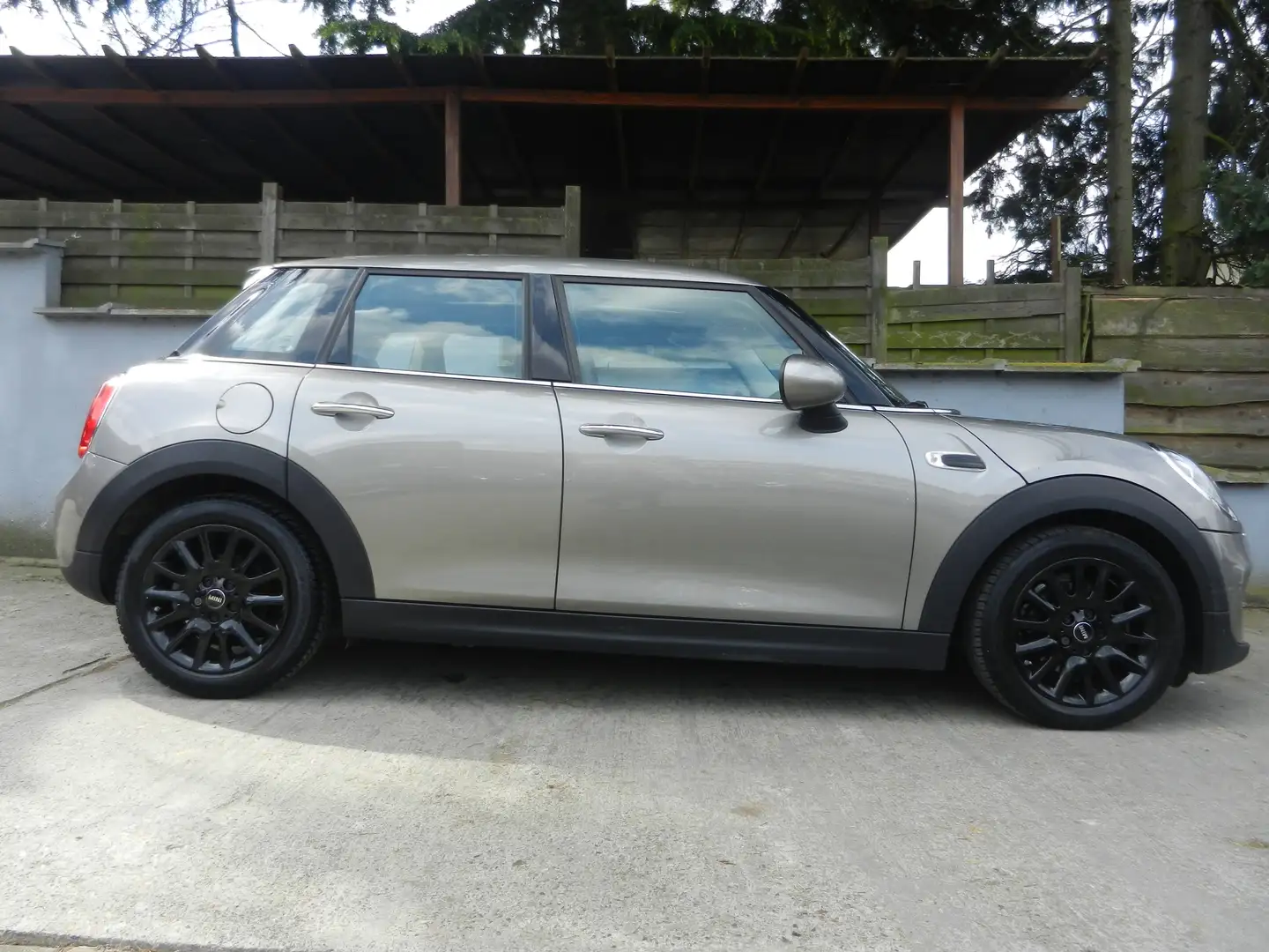 MINI Cooper 1.5i Pack Sport (navi cuir clim led pdc toit ouvr) Bej - 2