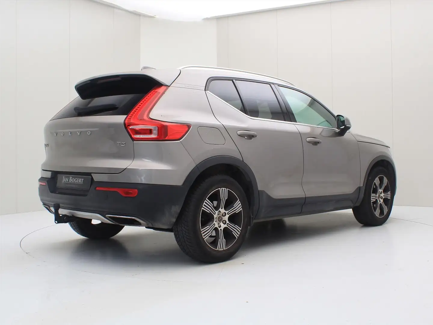 Volvo XC40 T3 163pk Geartronic Inscription [ TREKHAAK+LED+STO Grijs - 2