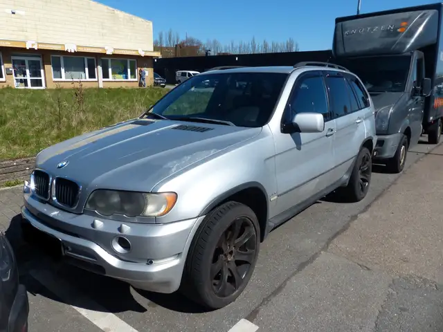 BMW X5 3.0d Automatik Leder Allrad 4x4 Ein HU/AU 08/2027