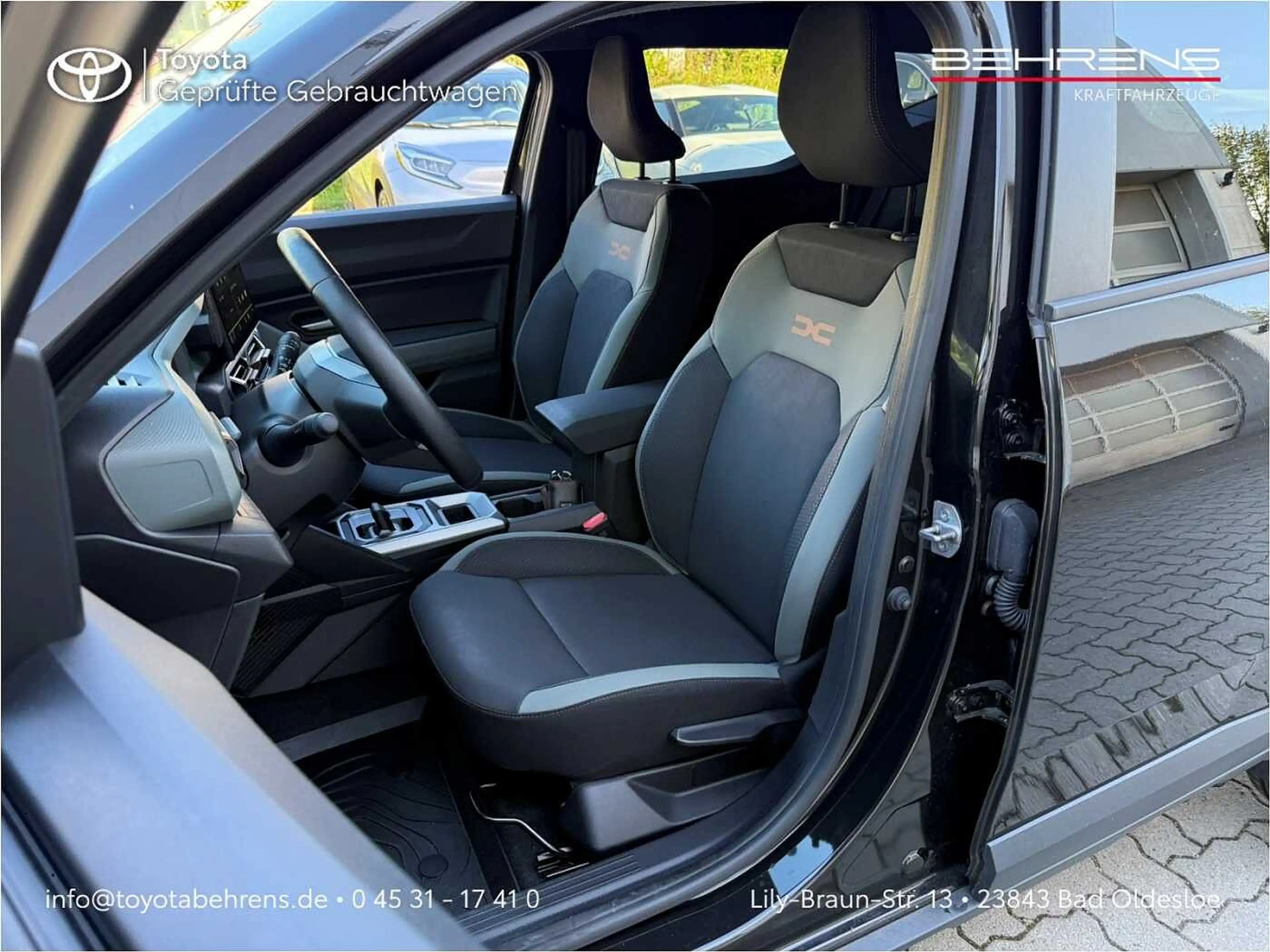 Dacia Duster 1.6 E-TECH Full Hybrid 140 Extreme | WKR — photo 4