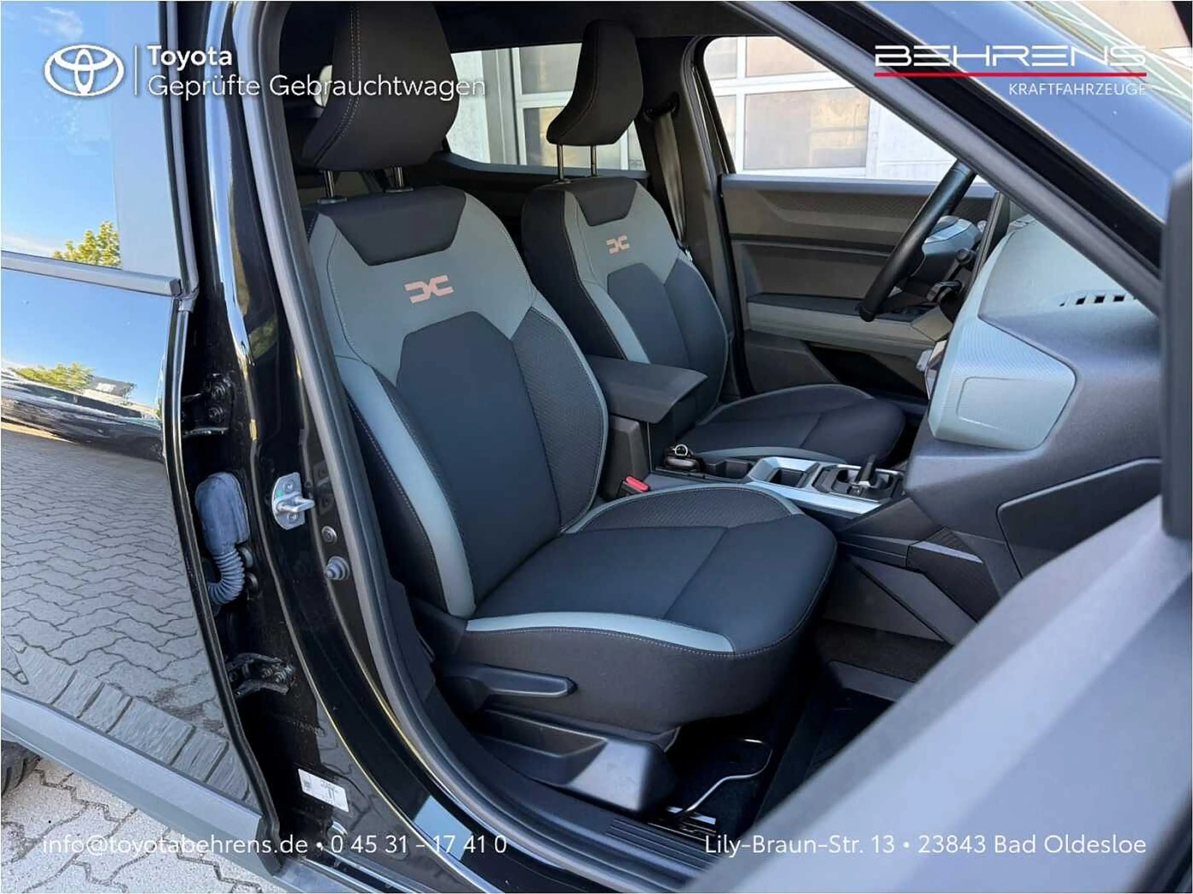 Dacia Duster 1.6 E-TECH Full Hybrid 140 Extreme | WKR — photo 7