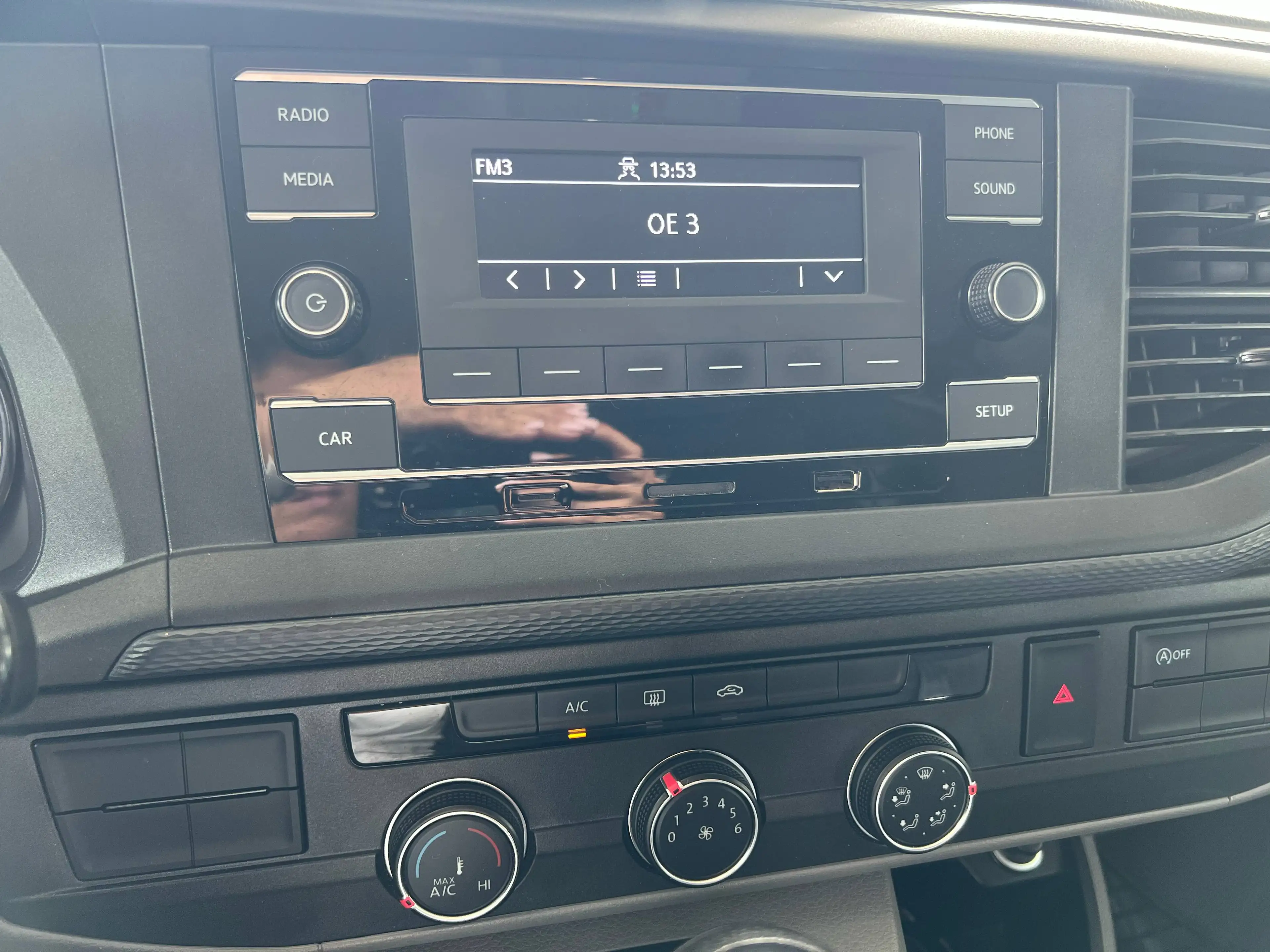 Volkswagen T6.1 Transporter Kastenwagen 2,0 TDI KLIMA/ANHÄNGEVORRICHTUNG — photo 5