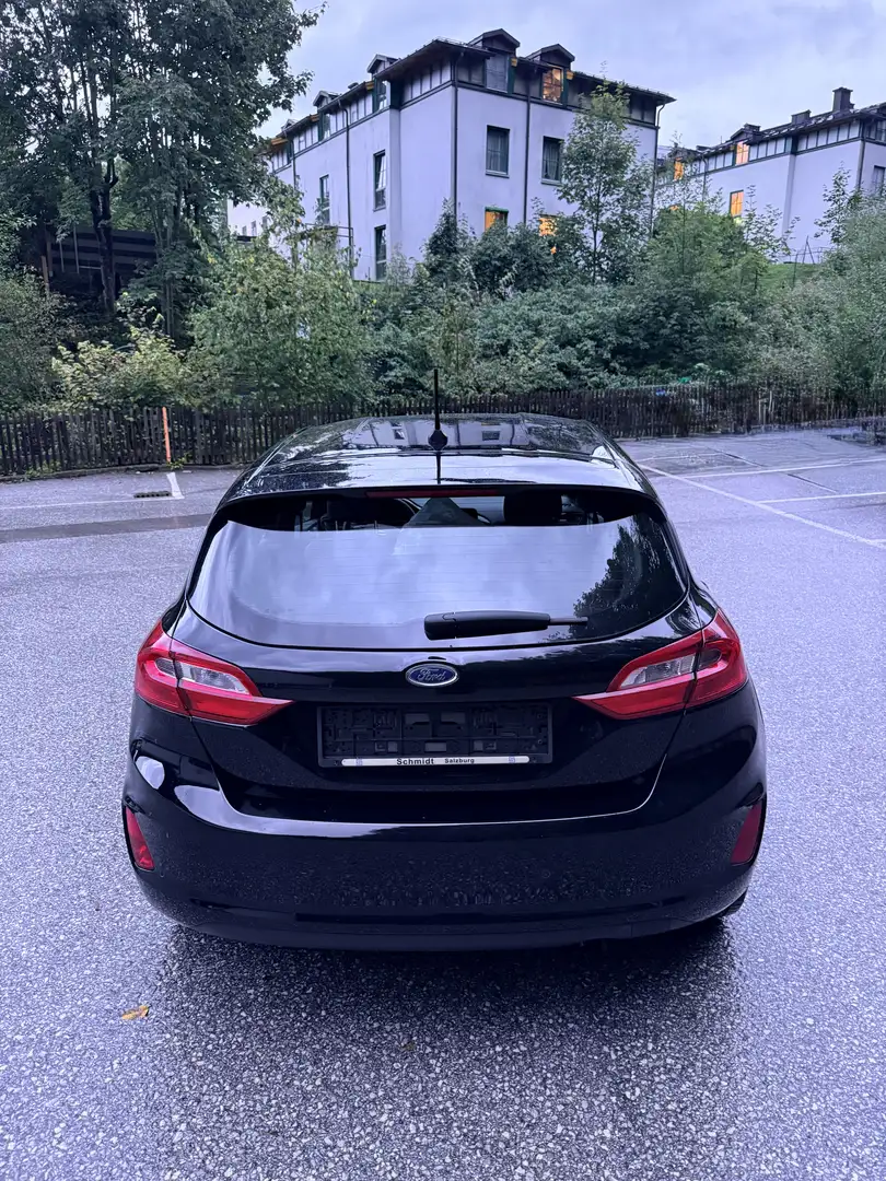 Ford Fiesta Trend 1,1 Start/Stop Schwarz - 2