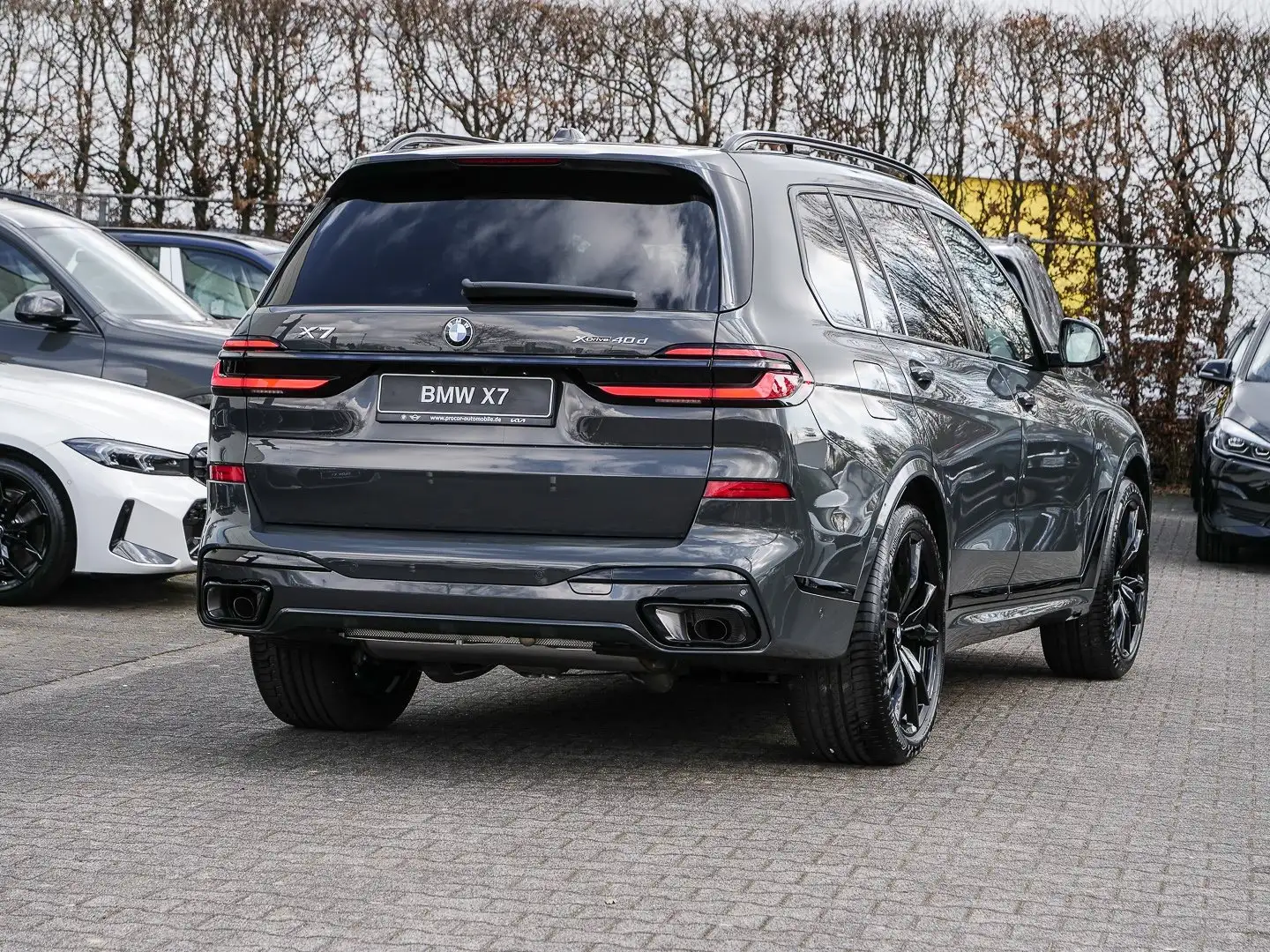 BMW X7 xDrive40d Grau - 2
