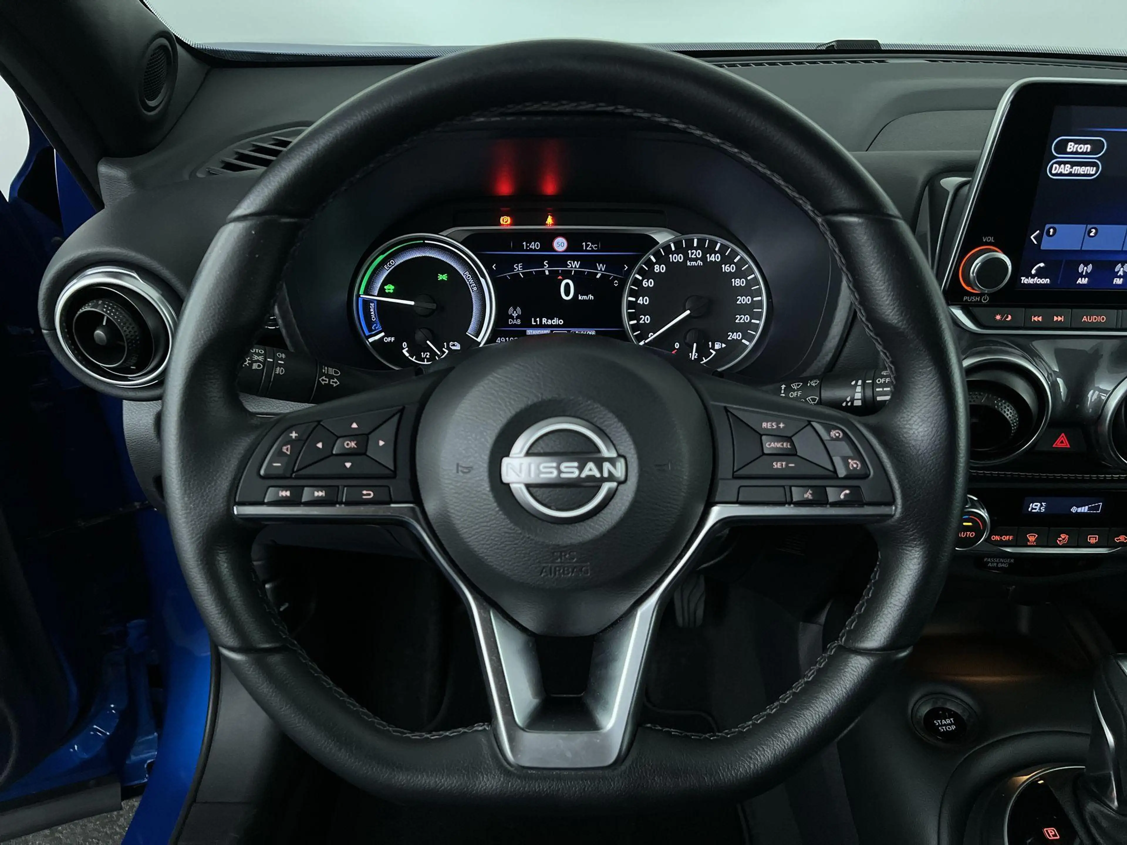 Nissan Juke 1.6 Hybrid N-Connecta — photo 14