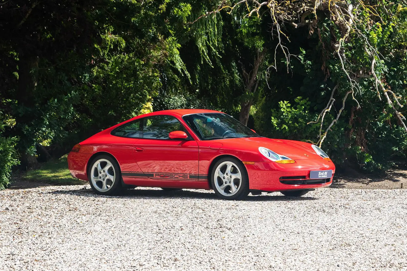 Porsche 911 Carrera 2 Rouge - 1
