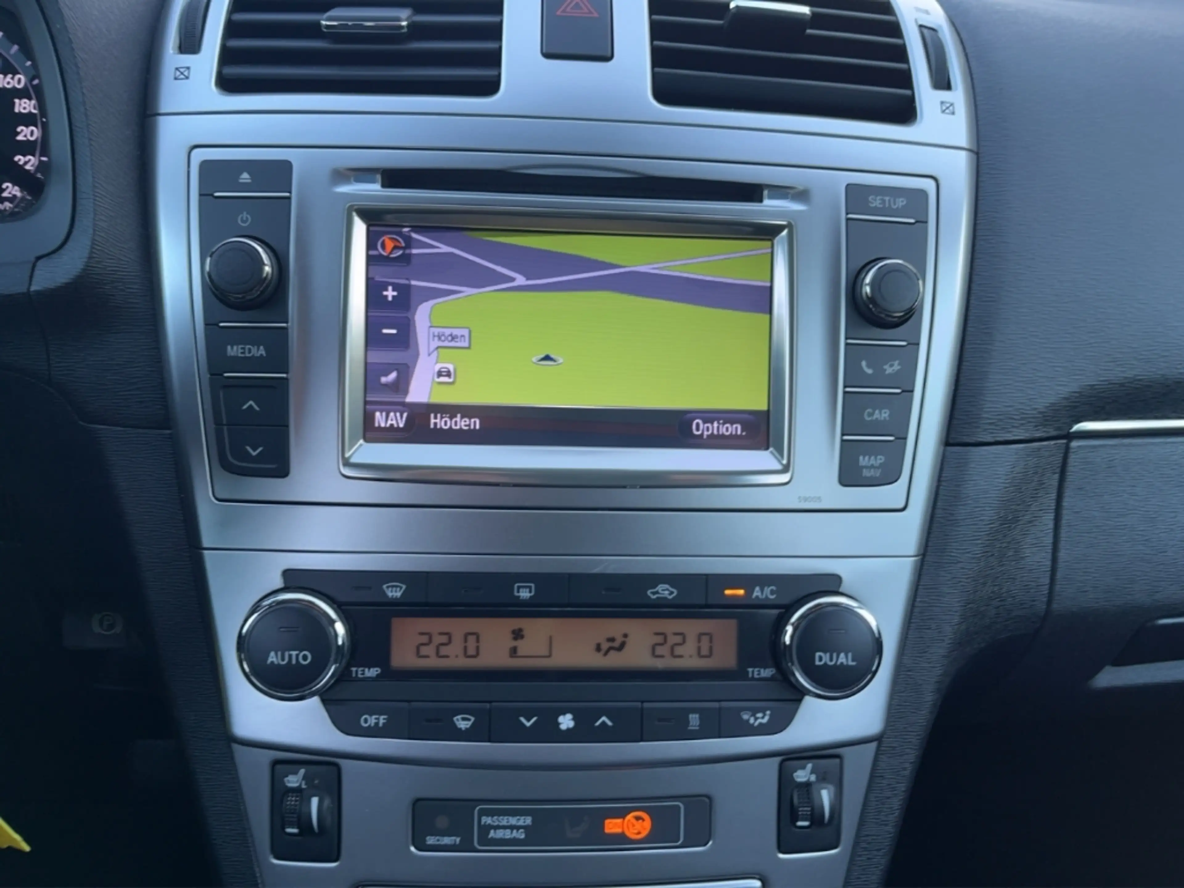 Toyota Avensis 2.0 Kombi Edition — photo 16