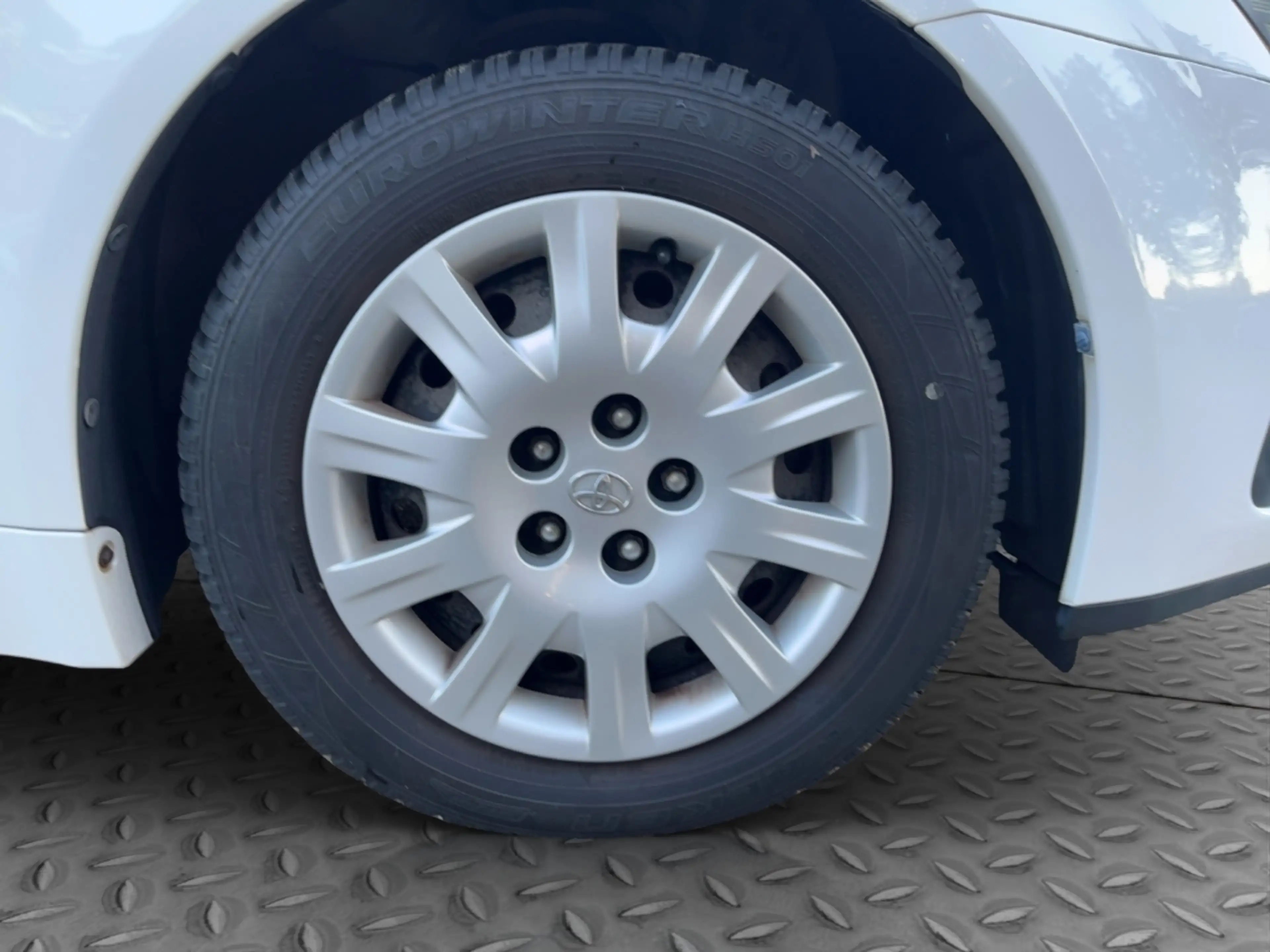 Toyota Avensis 2.0 Kombi Edition — photo 25
