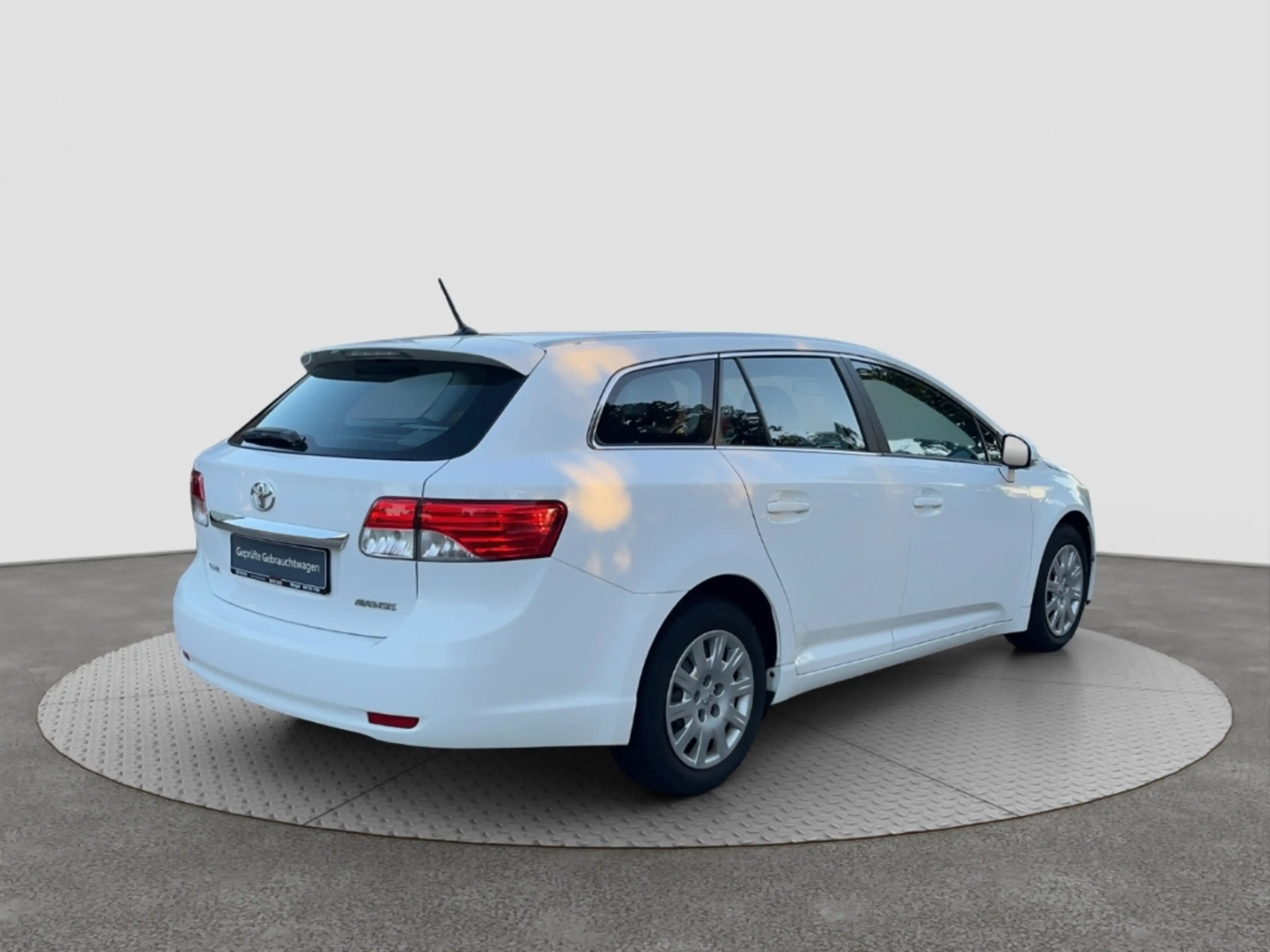 Toyota Avensis 2.0 Kombi Edition — photo 6