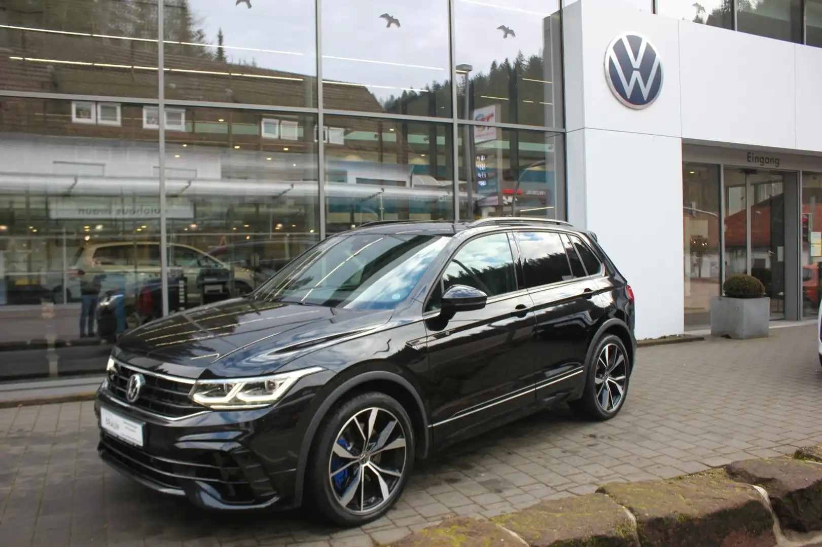 Volkswagen Tiguan R 2.0 TSI 4Motion DSG AHK,Navi,LED,Pano Schwarz - 1