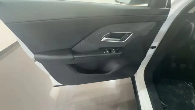 MG MG ZS view 9