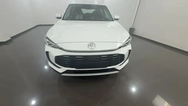 MG MG ZS view 2