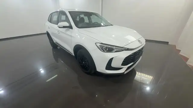 MG MG ZS view 3