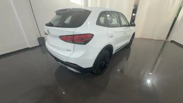 MG MG ZS view 4