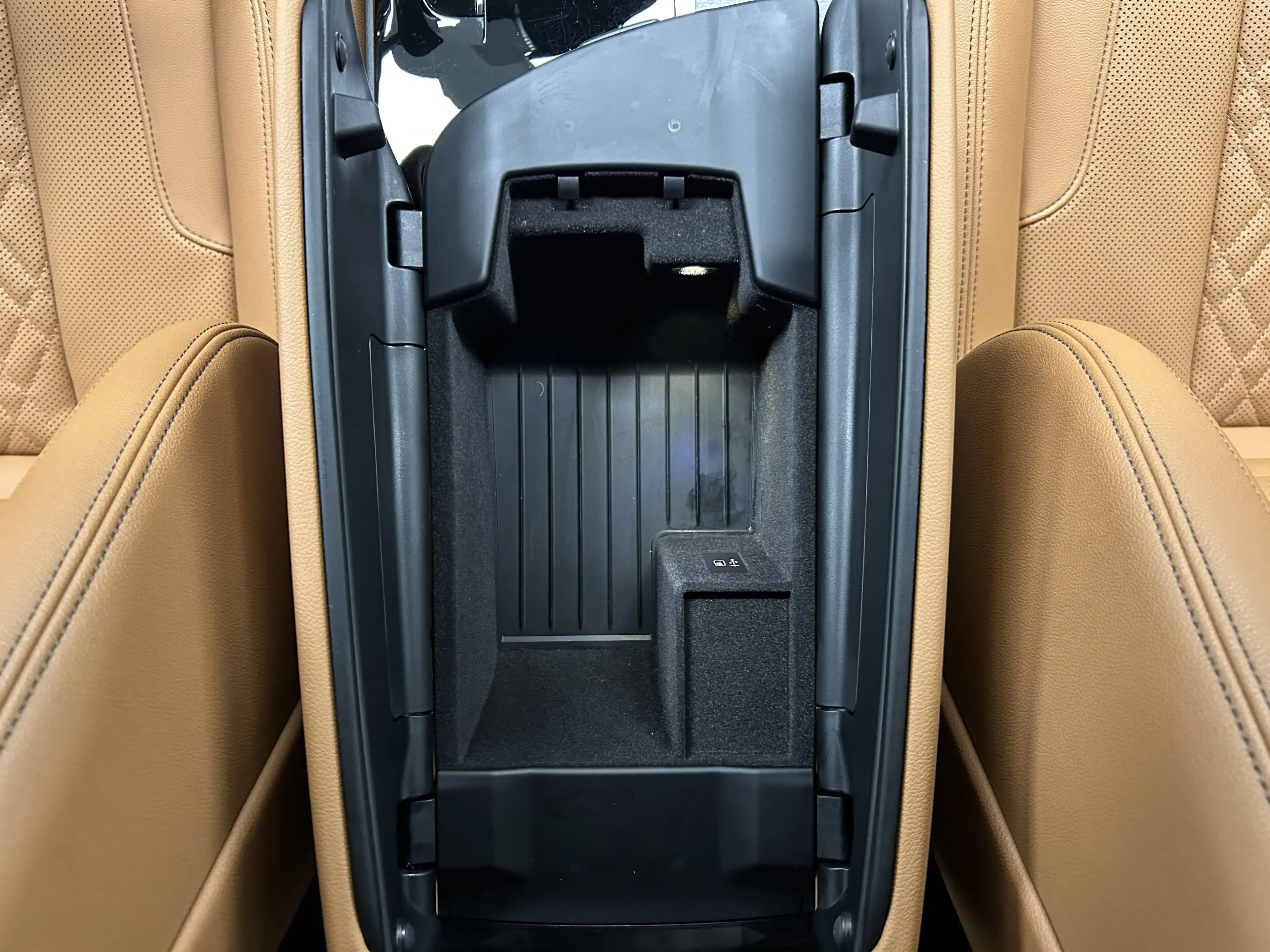 BMW 530 e xDrive Limousine — photo 21