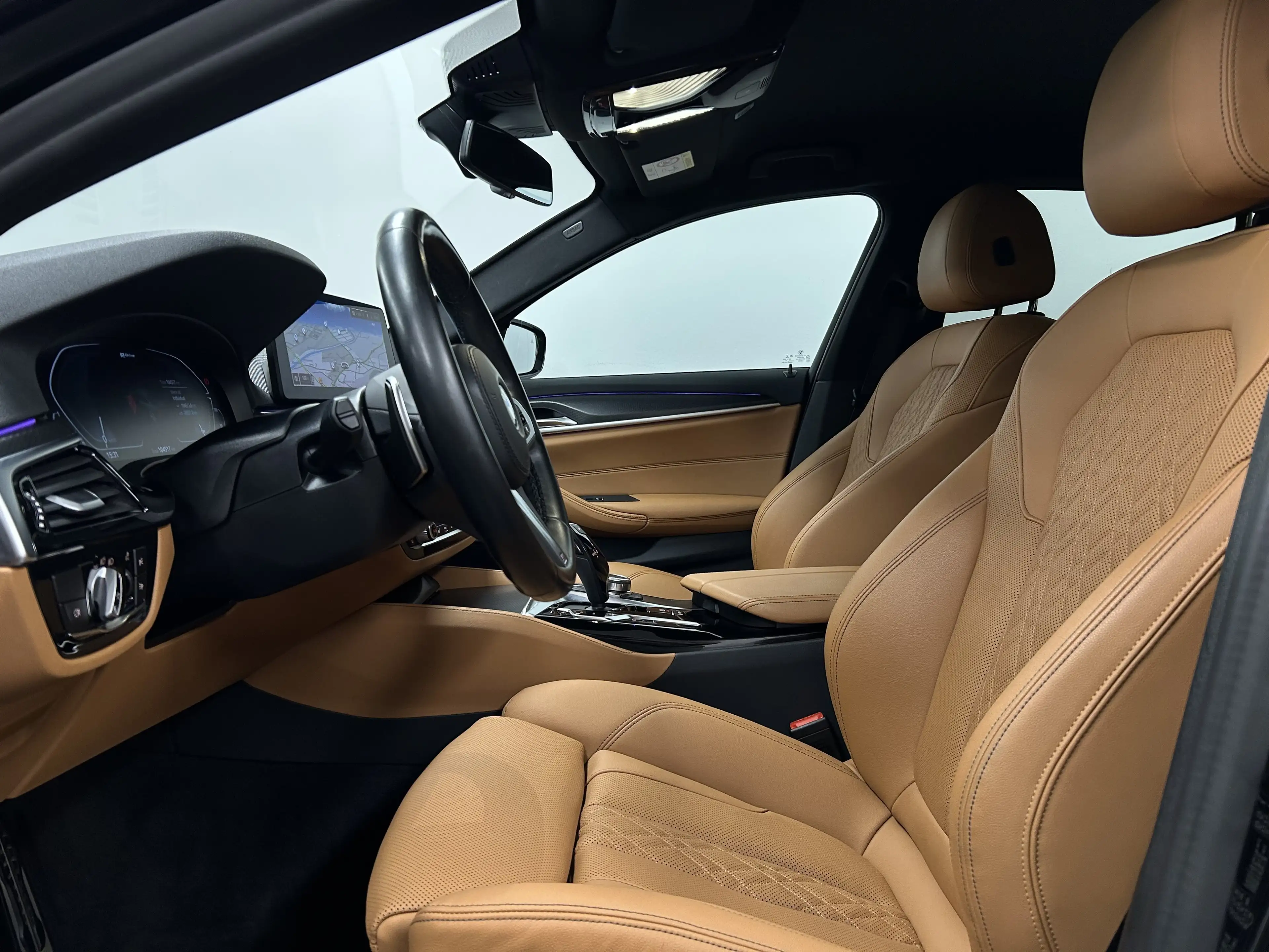BMW 530 e xDrive Limousine — photo 4