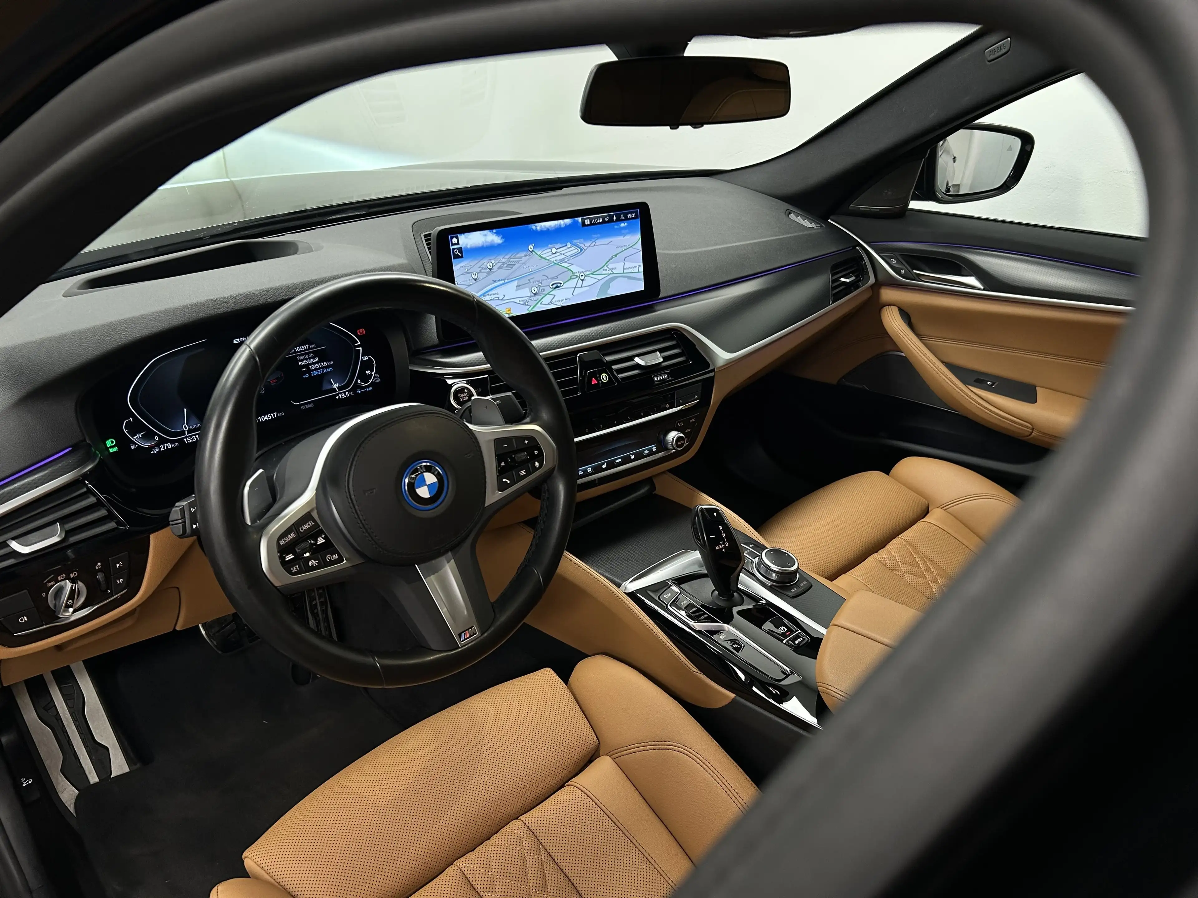 BMW 530 e xDrive Limousine — photo 36