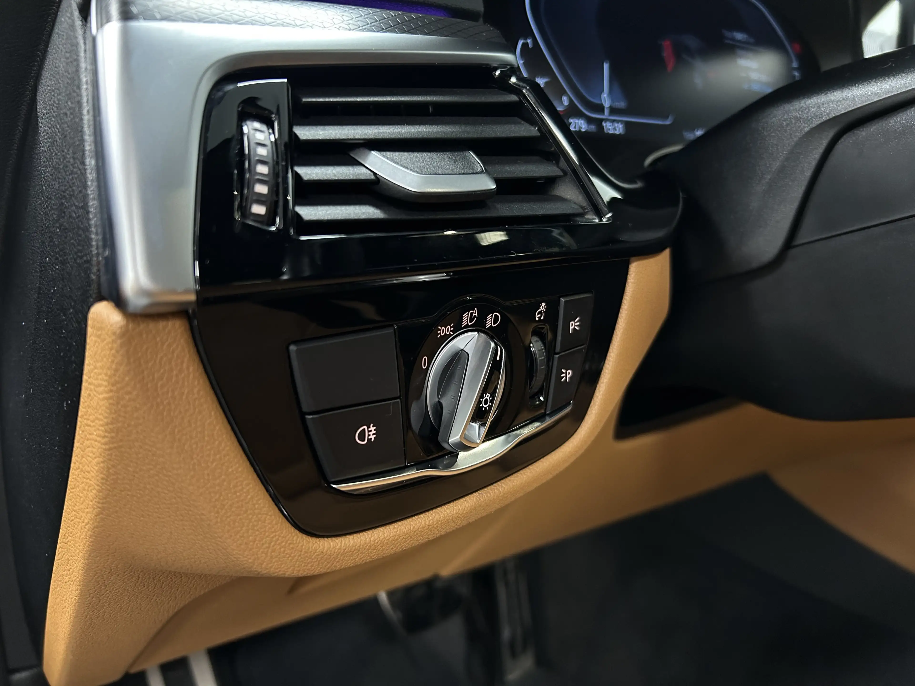 BMW 530 e xDrive Limousine — photo 38