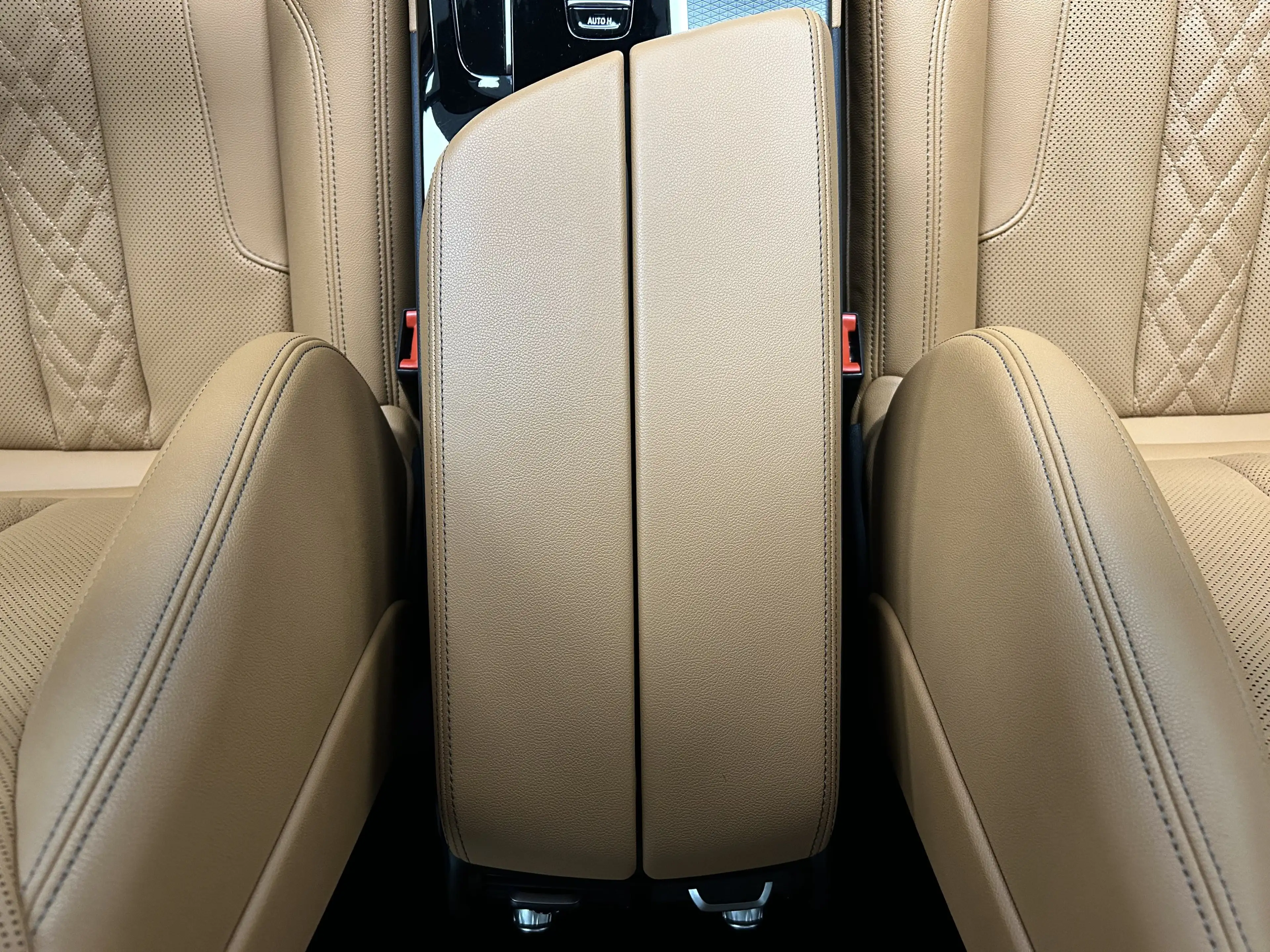 BMW 530 e xDrive Limousine — photo 20