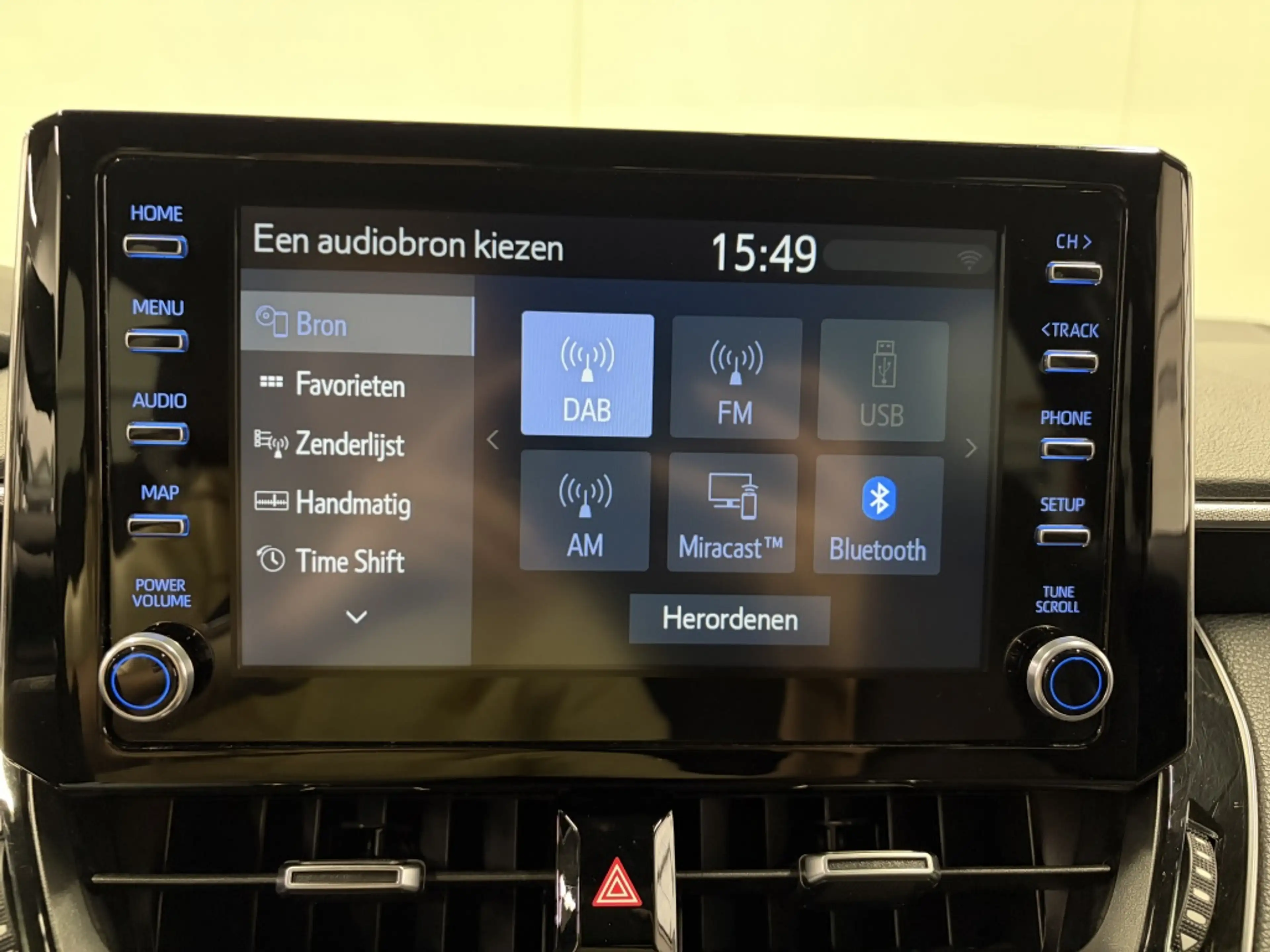 Toyota Corolla Touring Sports 1.8 Hybrid Dynamic — photo 34