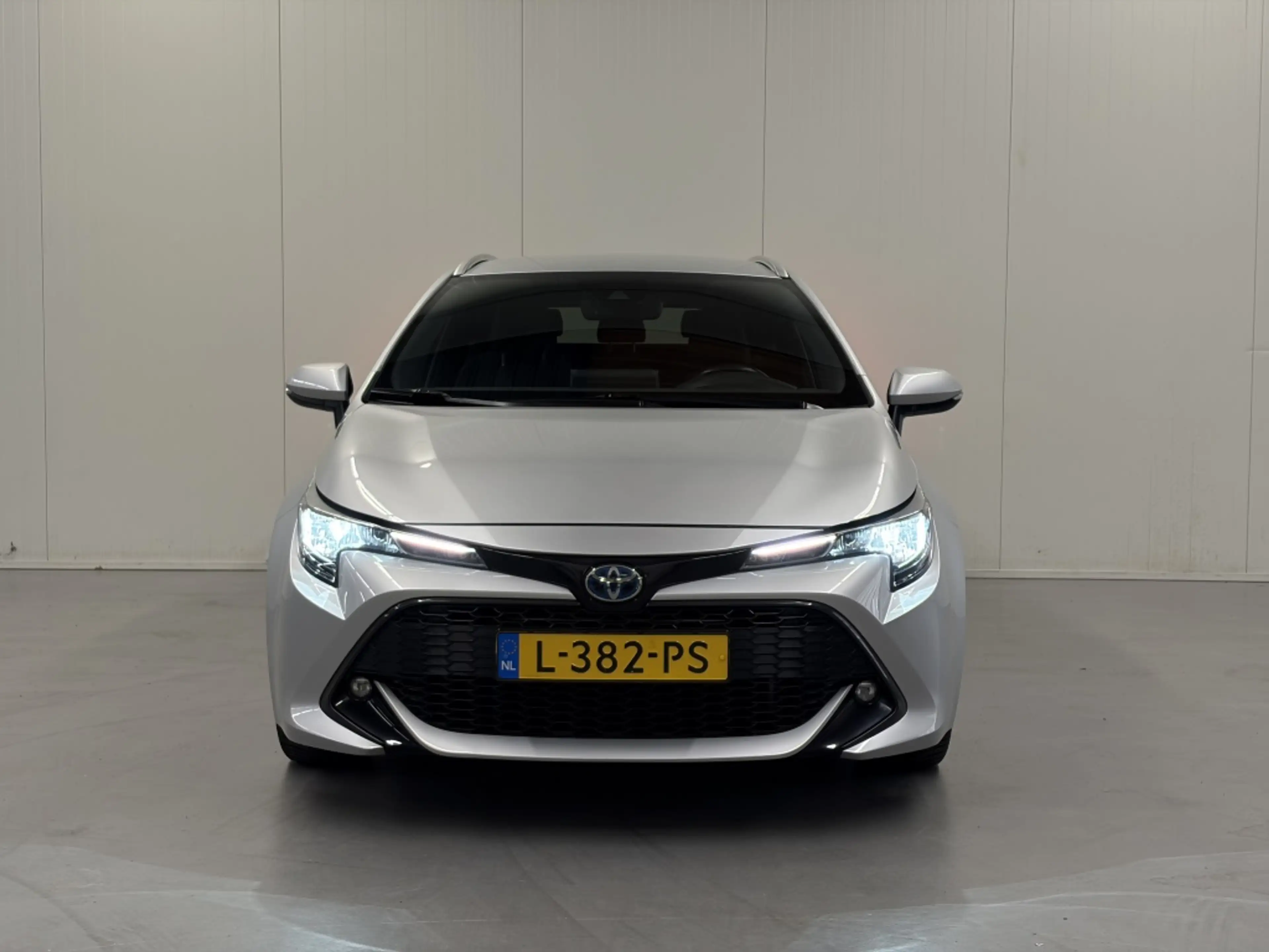 Toyota Corolla Touring Sports 1.8 Hybrid Dynamic — photo 6