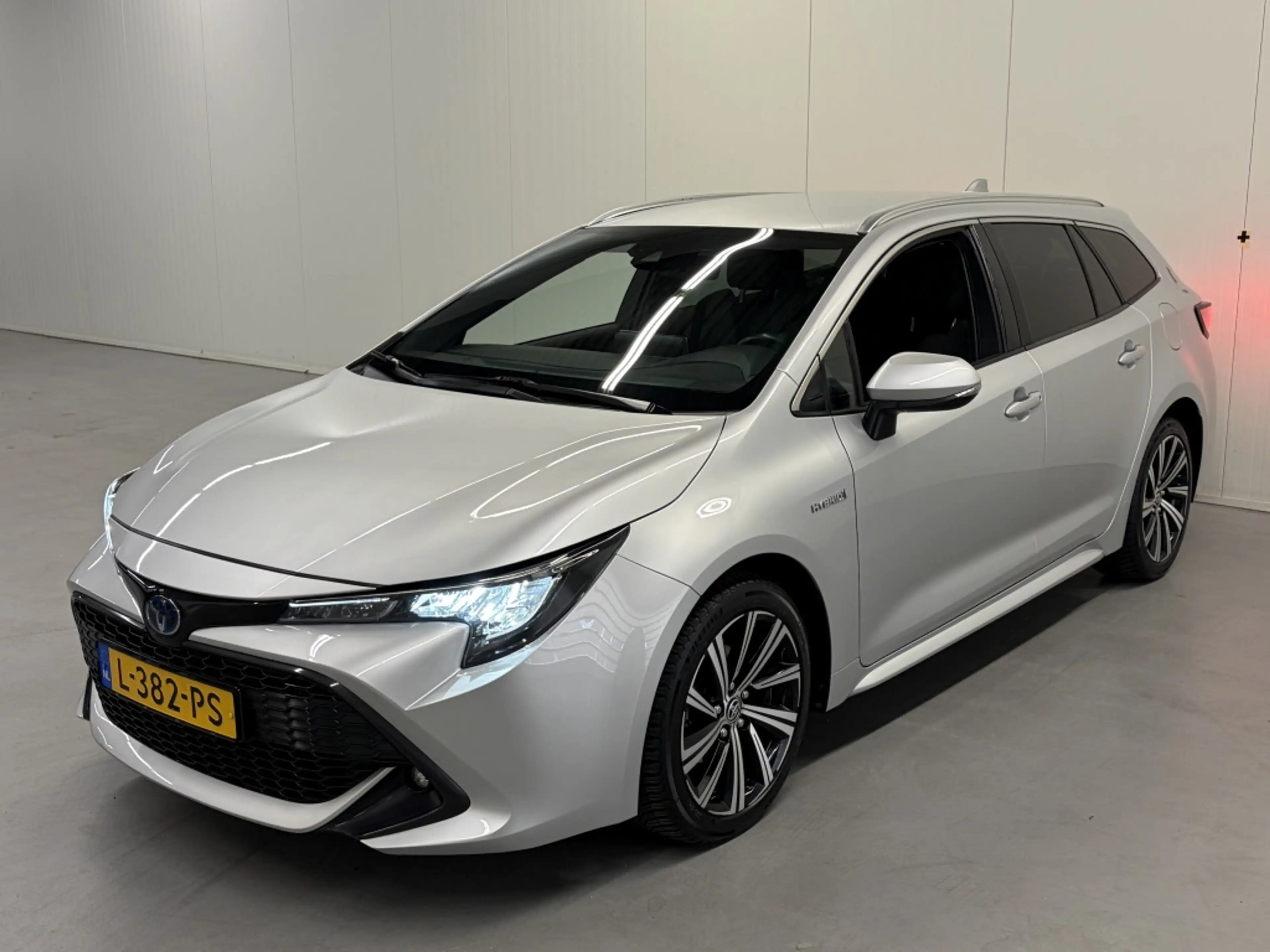 Toyota Corolla Touring Sports 1.8 Hybrid Dynamic — photo 8