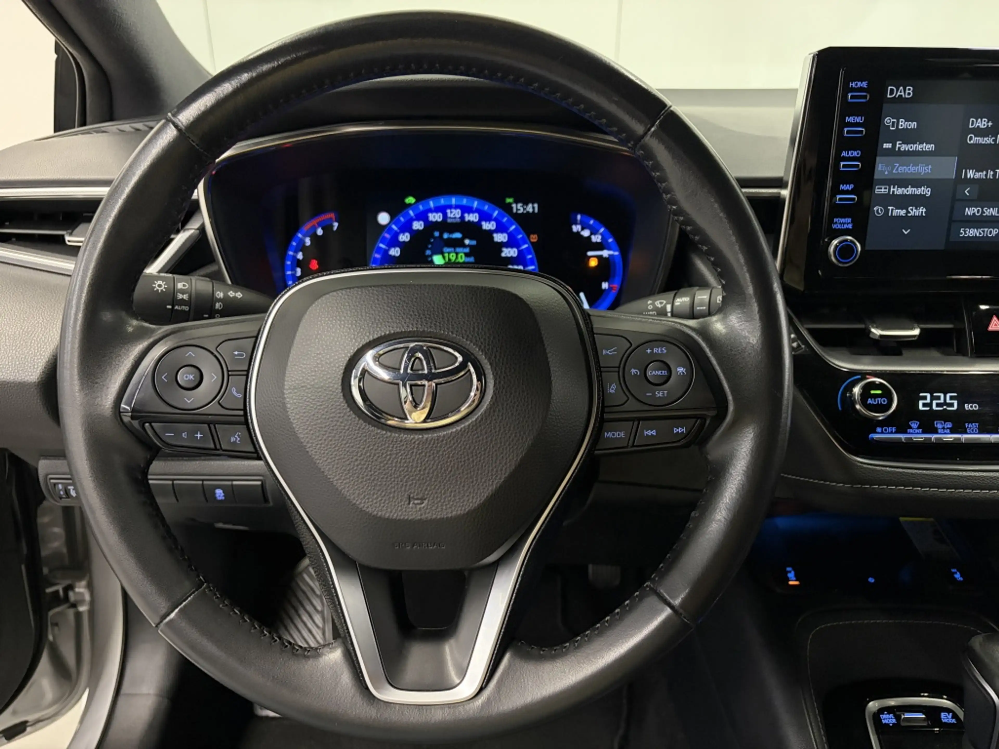 Toyota Corolla Touring Sports 1.8 Hybrid Dynamic — photo 25