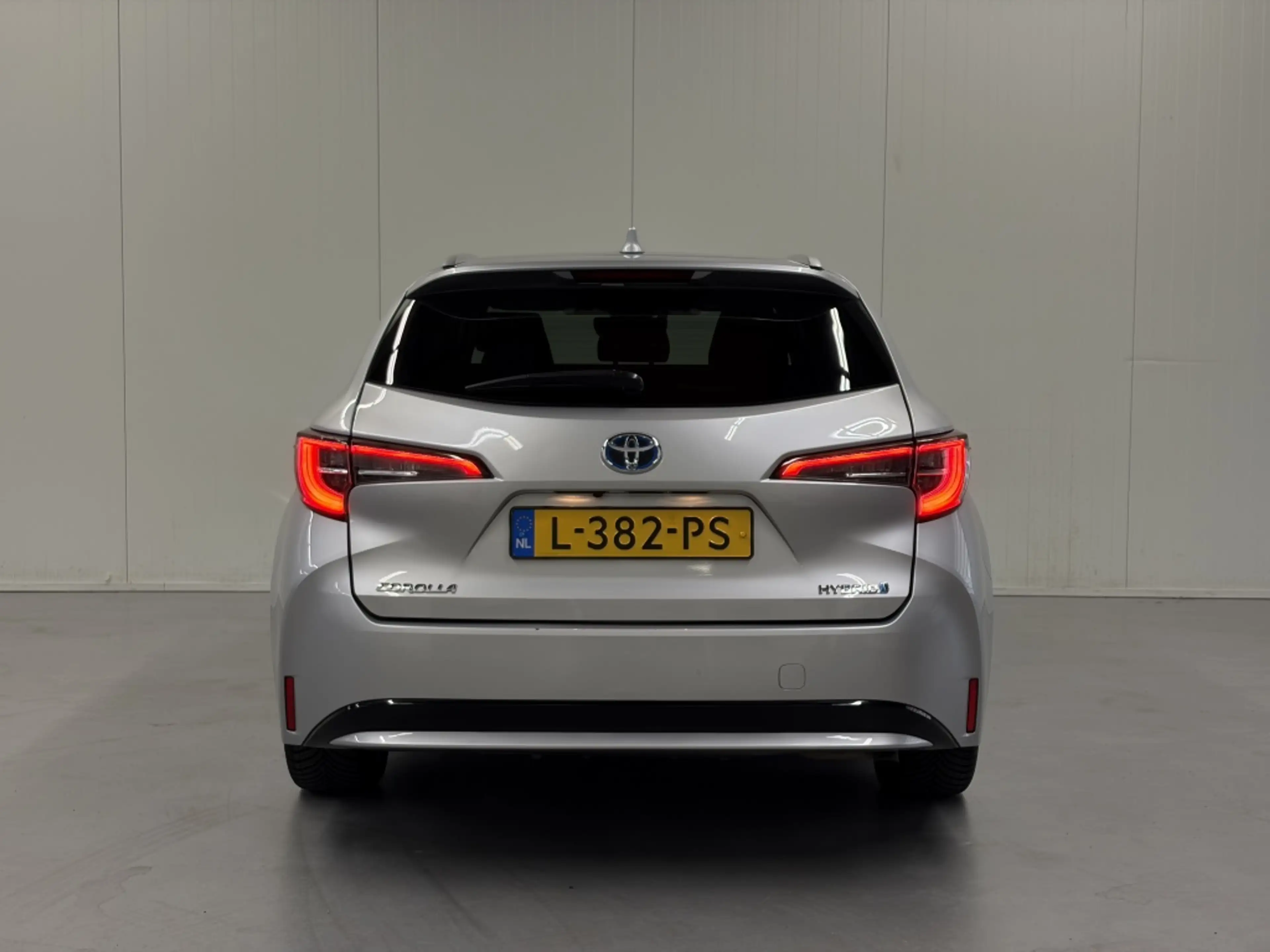 Toyota Corolla Touring Sports 1.8 Hybrid Dynamic — photo 13