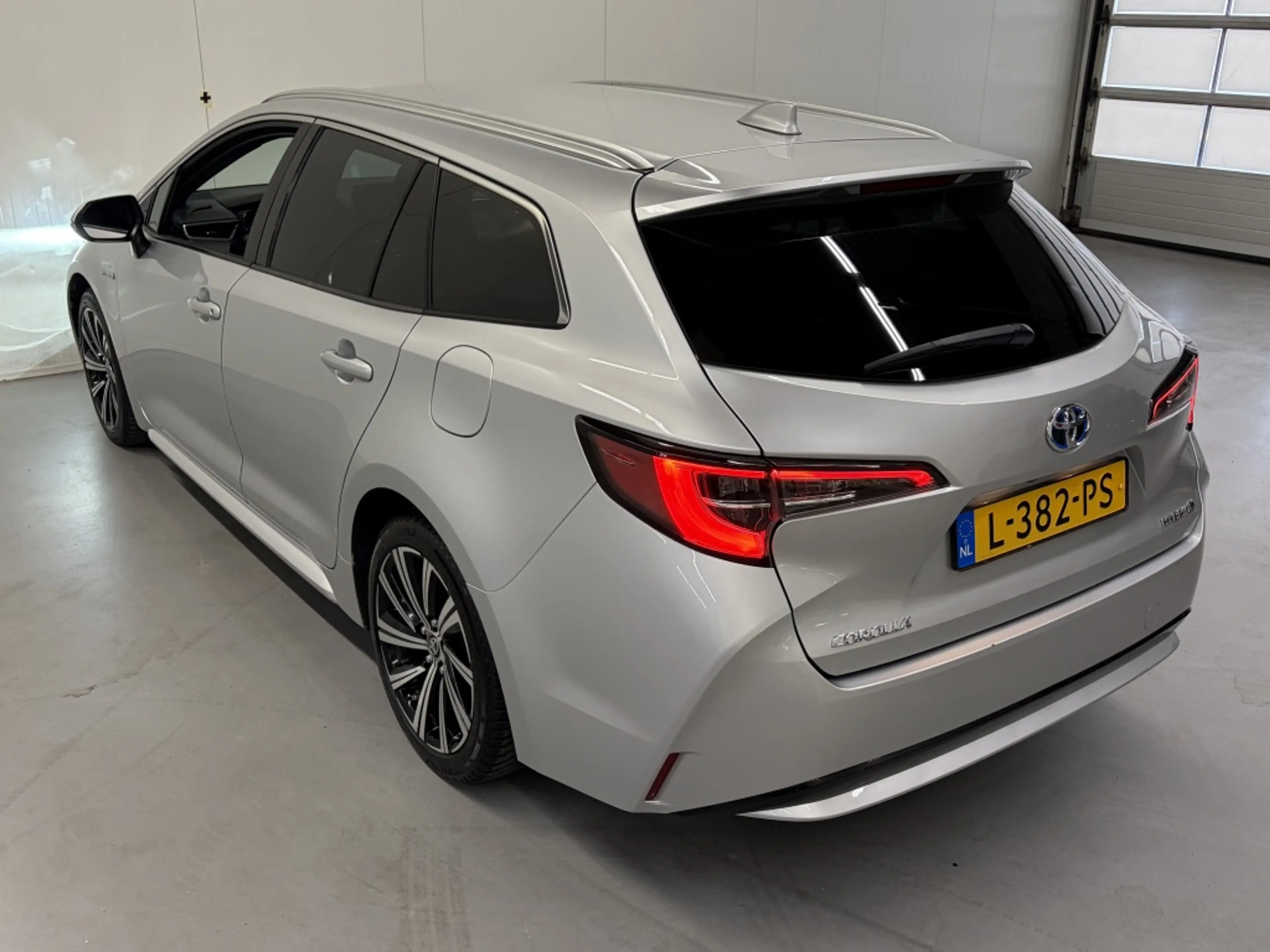Toyota Corolla Touring Sports 1.8 Hybrid Dynamic — photo 14