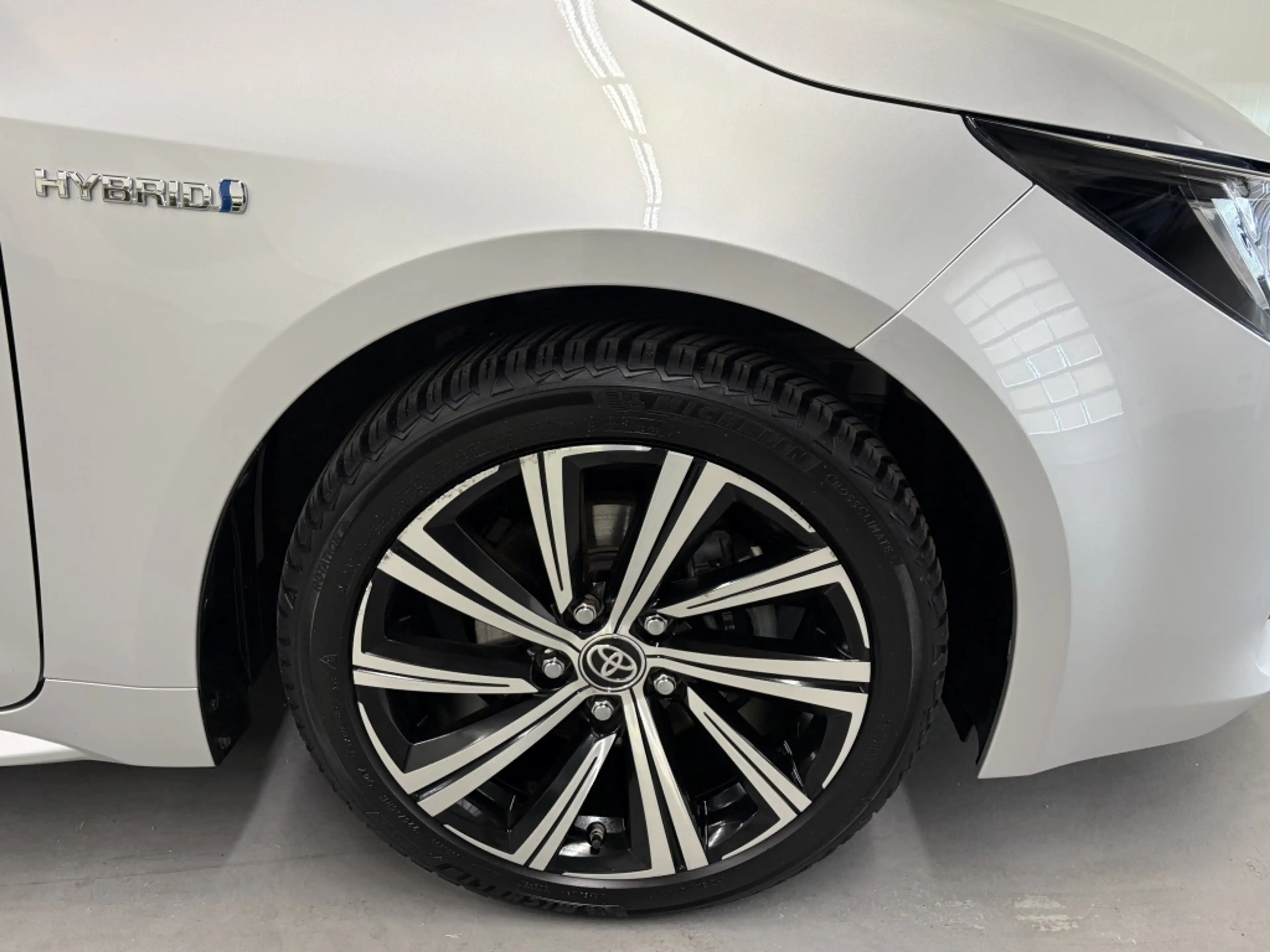 Toyota Corolla Touring Sports 1.8 Hybrid Dynamic — photo 10