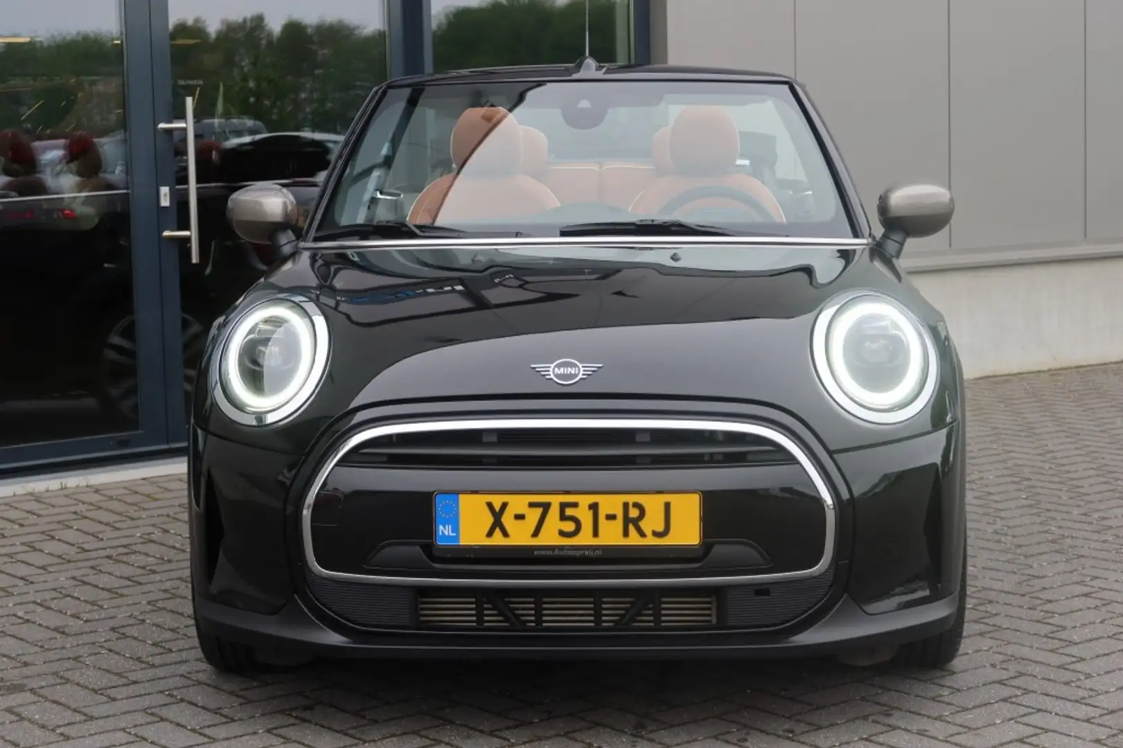 MINI Cooper Cabrio 1.5 Cooper Yours Cabrio AUTOMAAT NAVI, Bruin Leder Zwart - 2