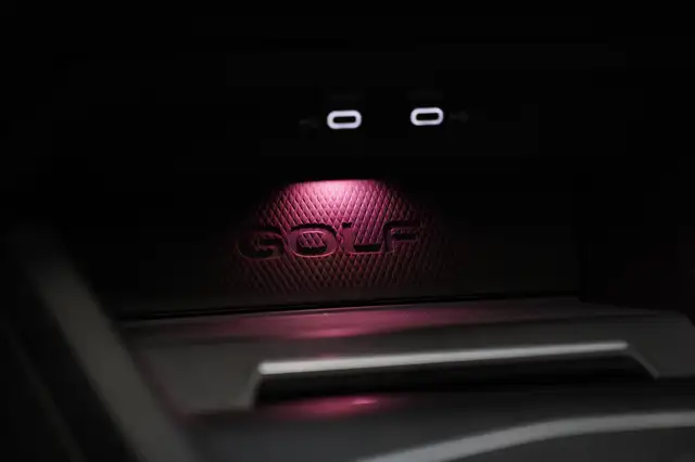 Volkswagen Golf view 17