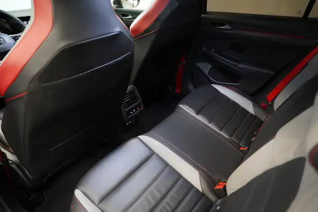 Volkswagen Golf view 26