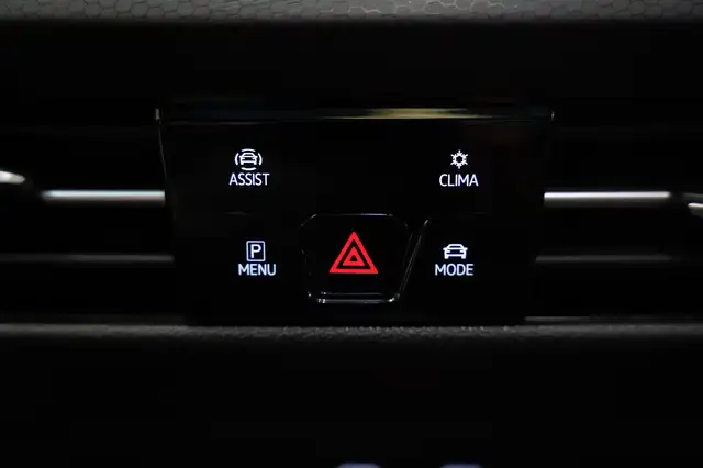 Volkswagen Golf view 18
