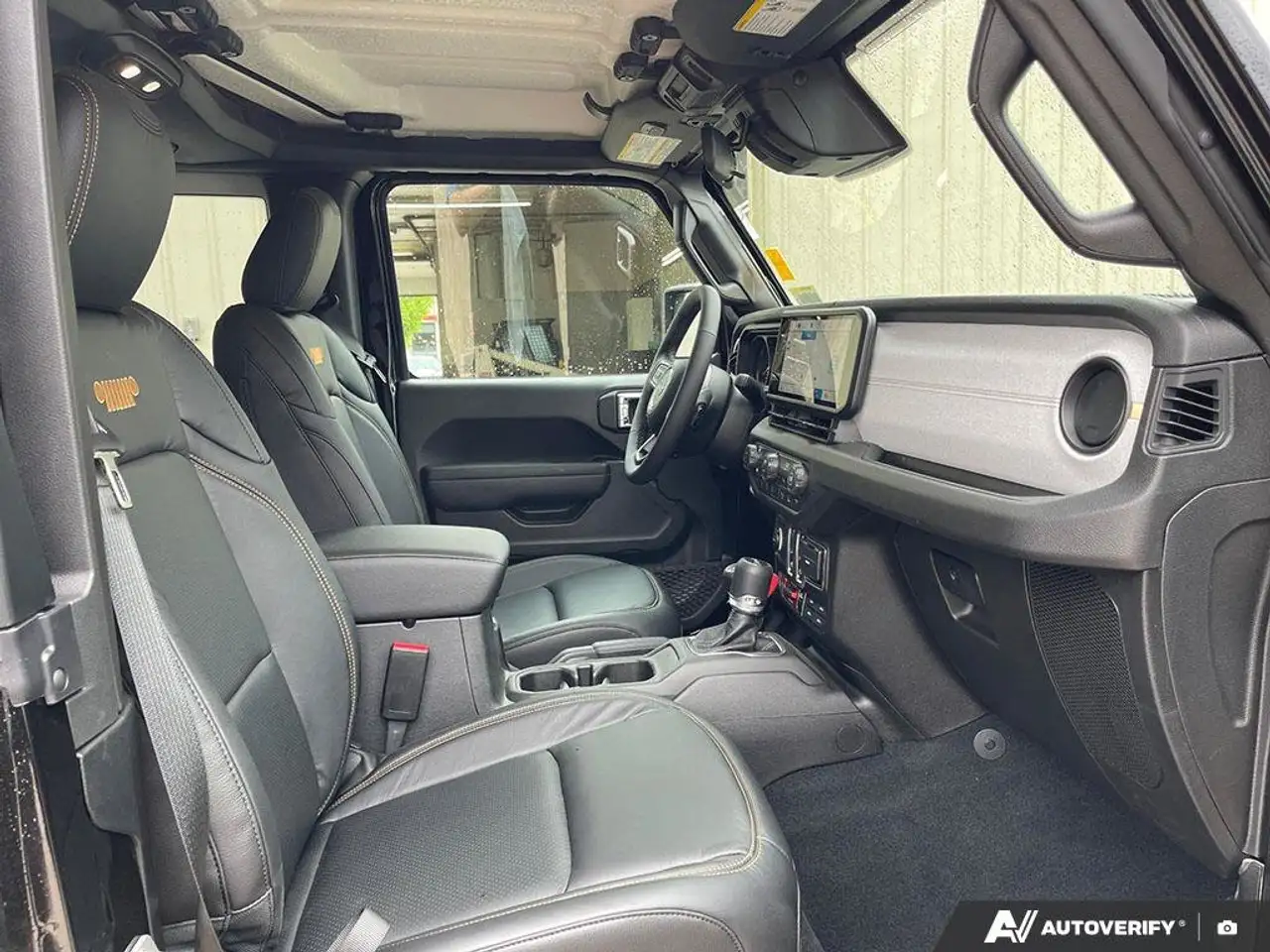 Jeep Wrangler photo Jeep Wrangler