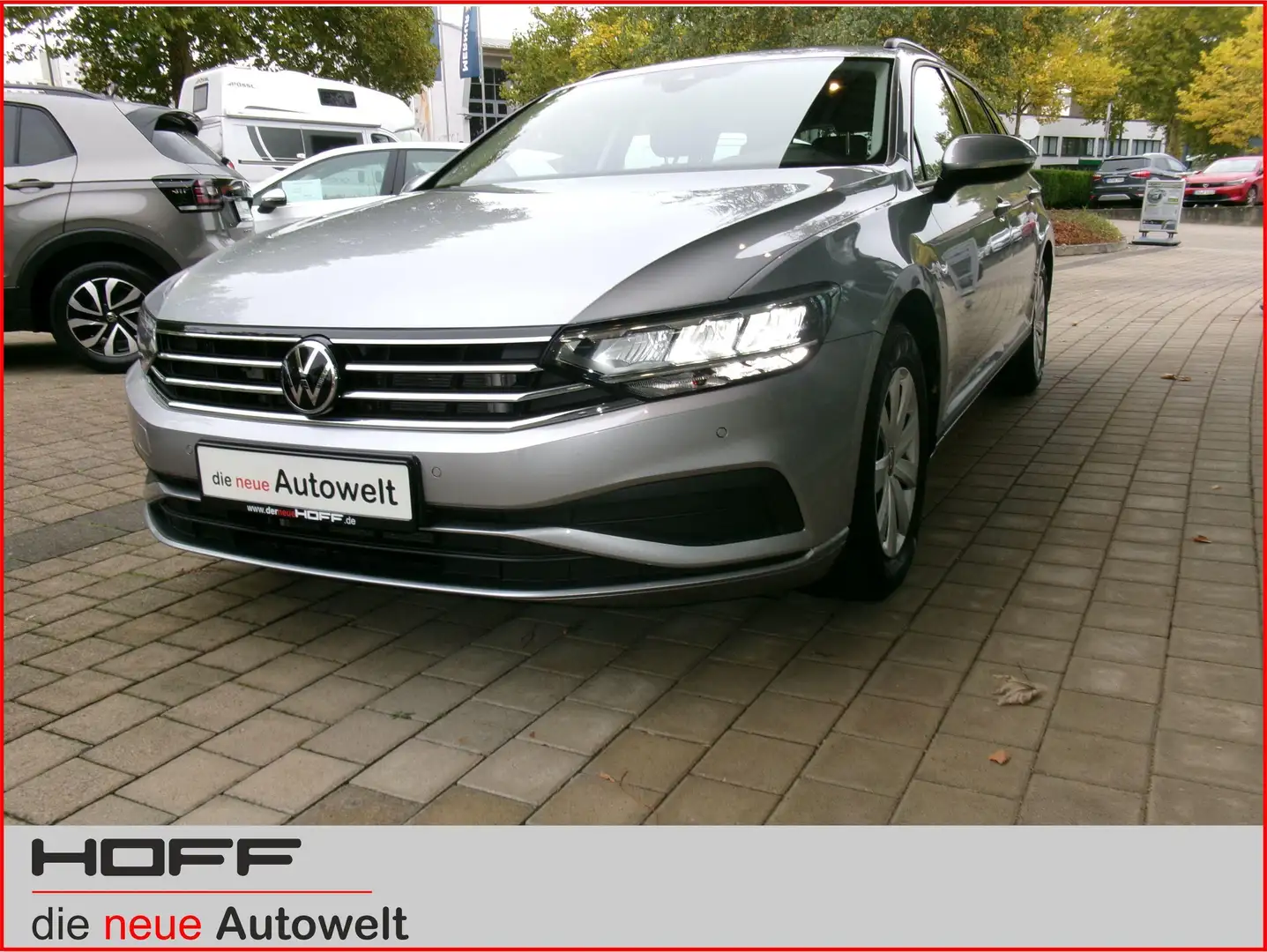 Volkswagen Passat Variant 1.5 TSI Conceptline Navi Kamera SHZ Allwetter DAB+ Silber - 2