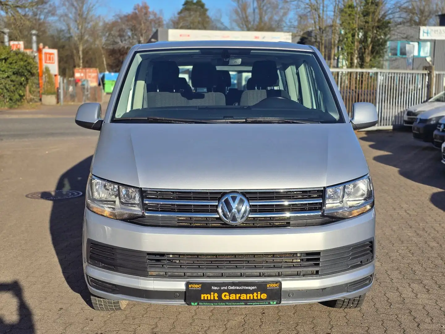 Volkswagen T6 Caravelle 2.0 TDI Comfortline Lang Standh. Silber - 2