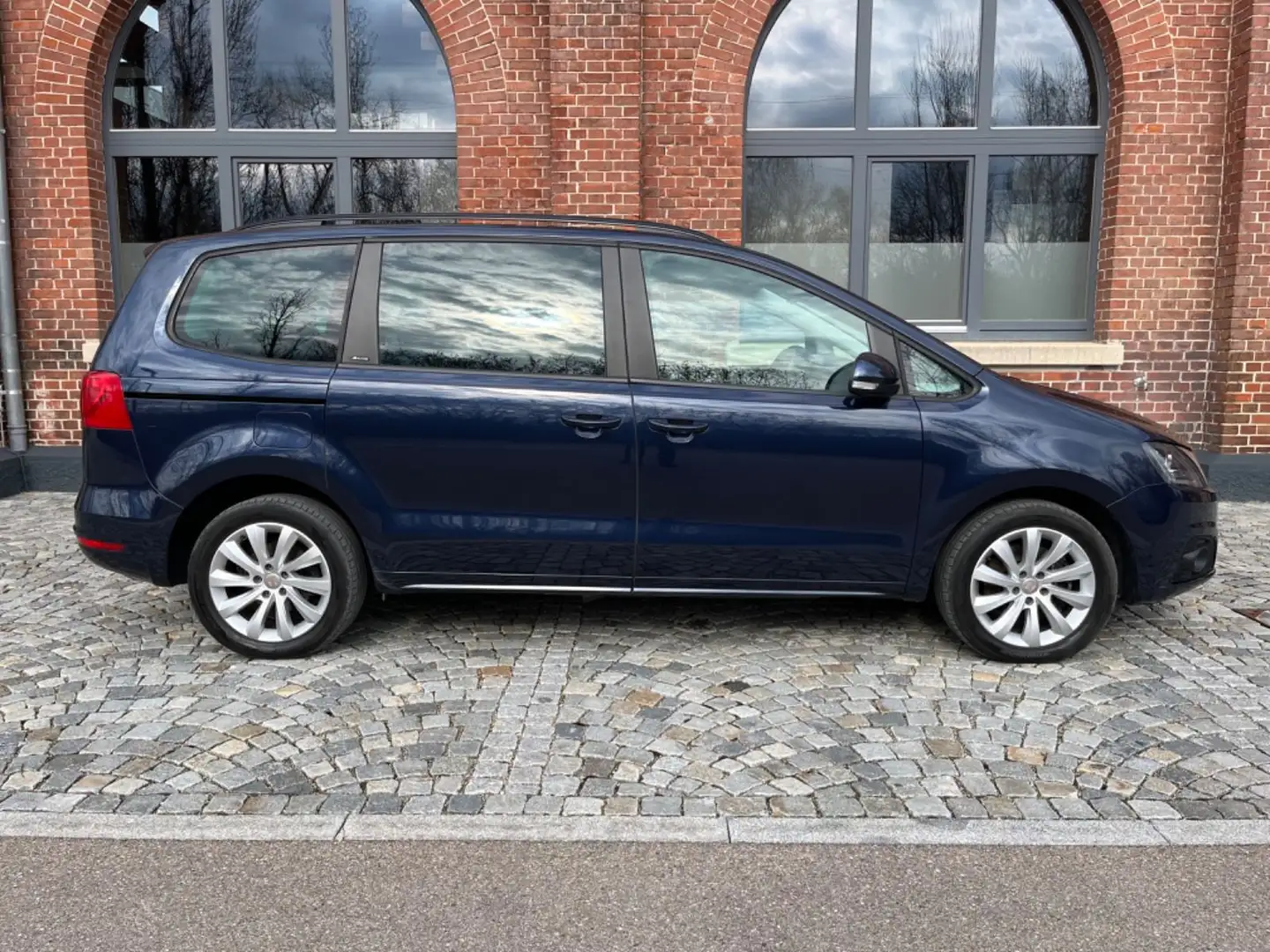 SEAT Alhambra 1.4 TSI 4KIDS*KETTE NEU*KAMERA*7-SITZE* Blau - 2
