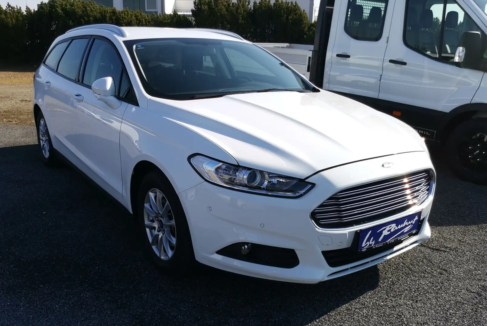 Ford Mondeo Weiß - 1