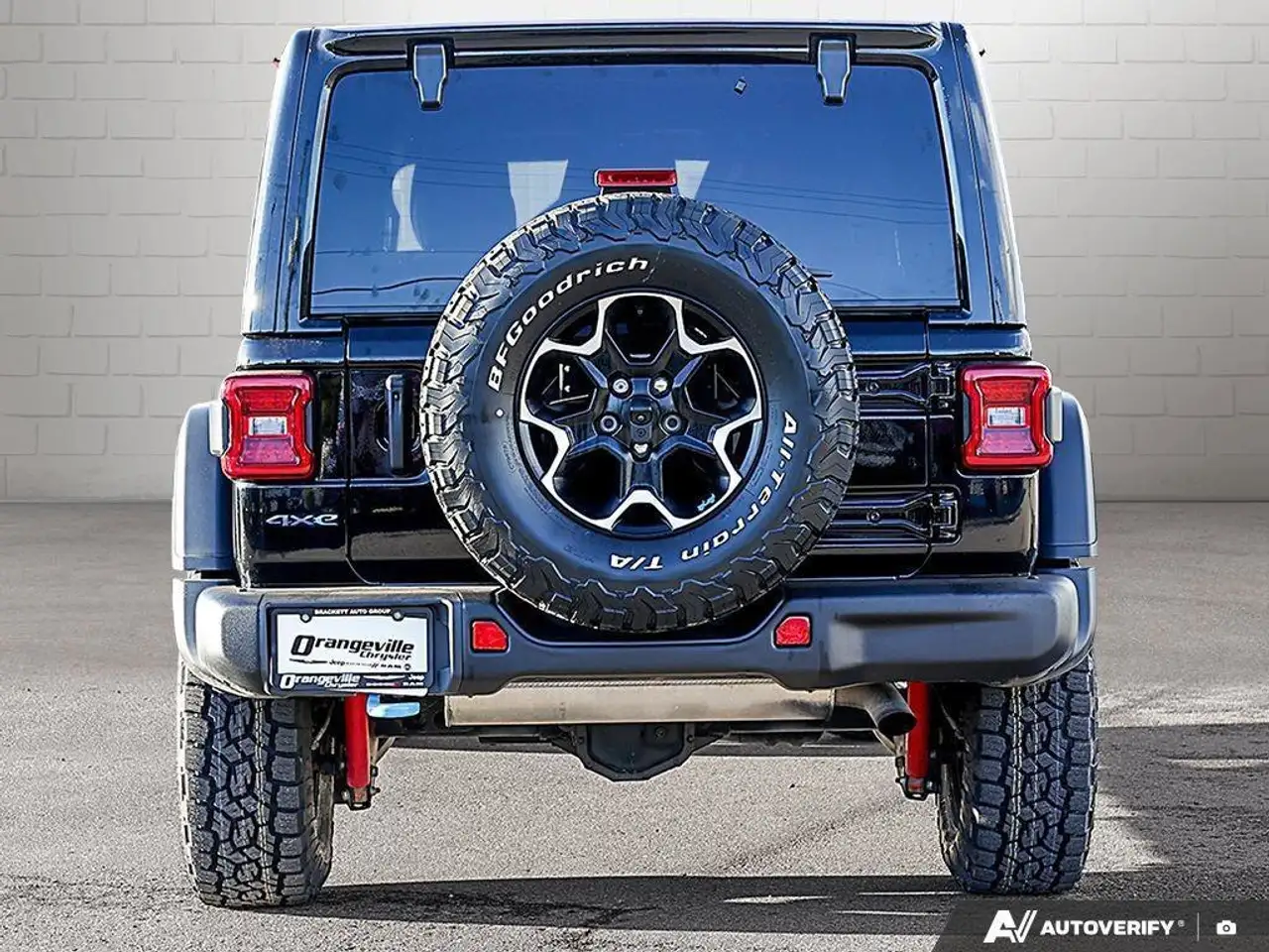 Jeep Wrangler снимка Jeep Wrangler