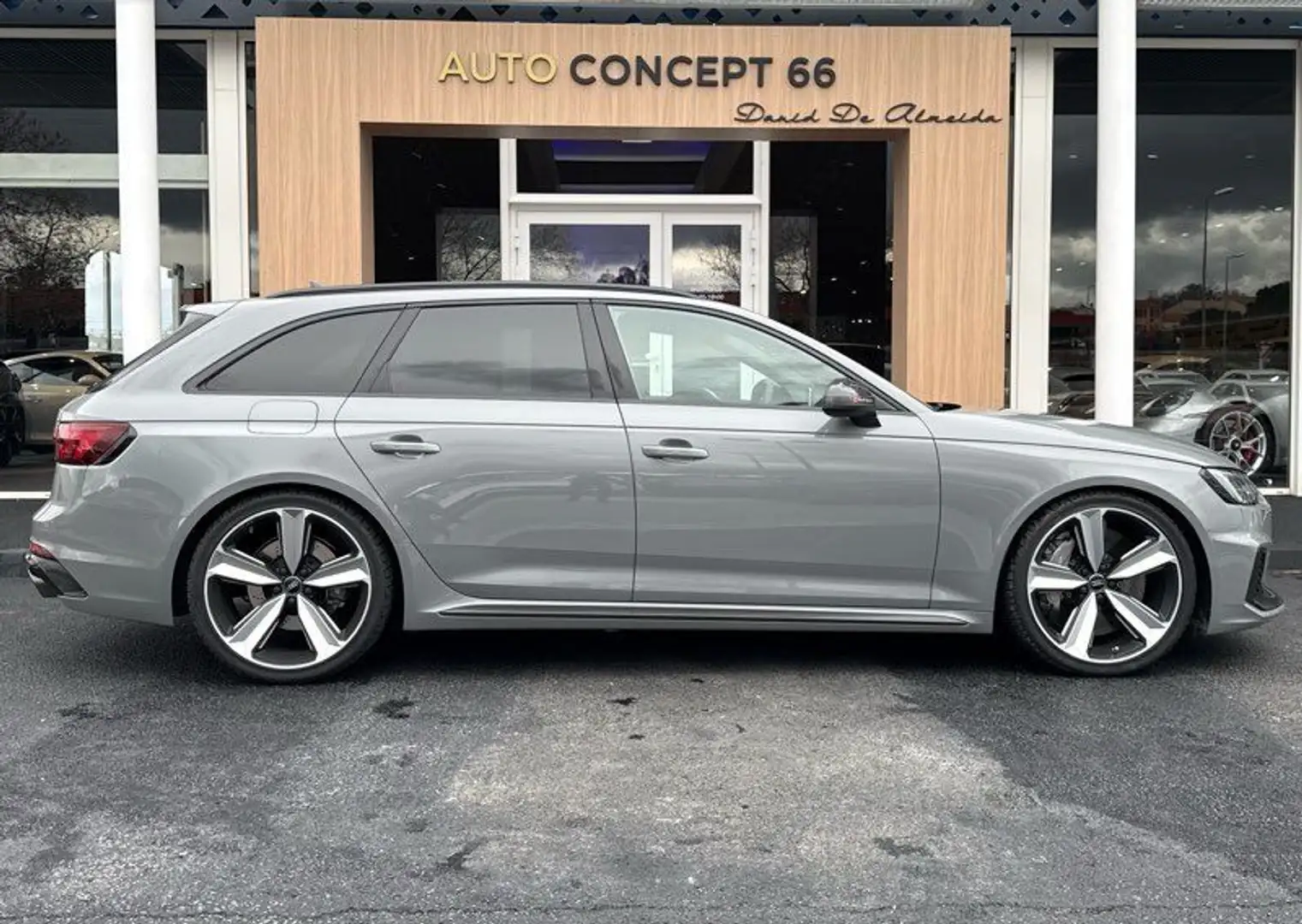 Audi RS4 B9 2.9 TFSI V6 Bi-Turbo Quattro 450 ch Bva Grau - 2